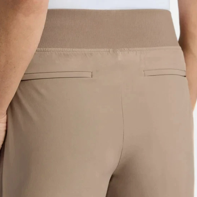 Kirkland Signature Ladies’ Ankle Pant Light Brown Size Large NWT