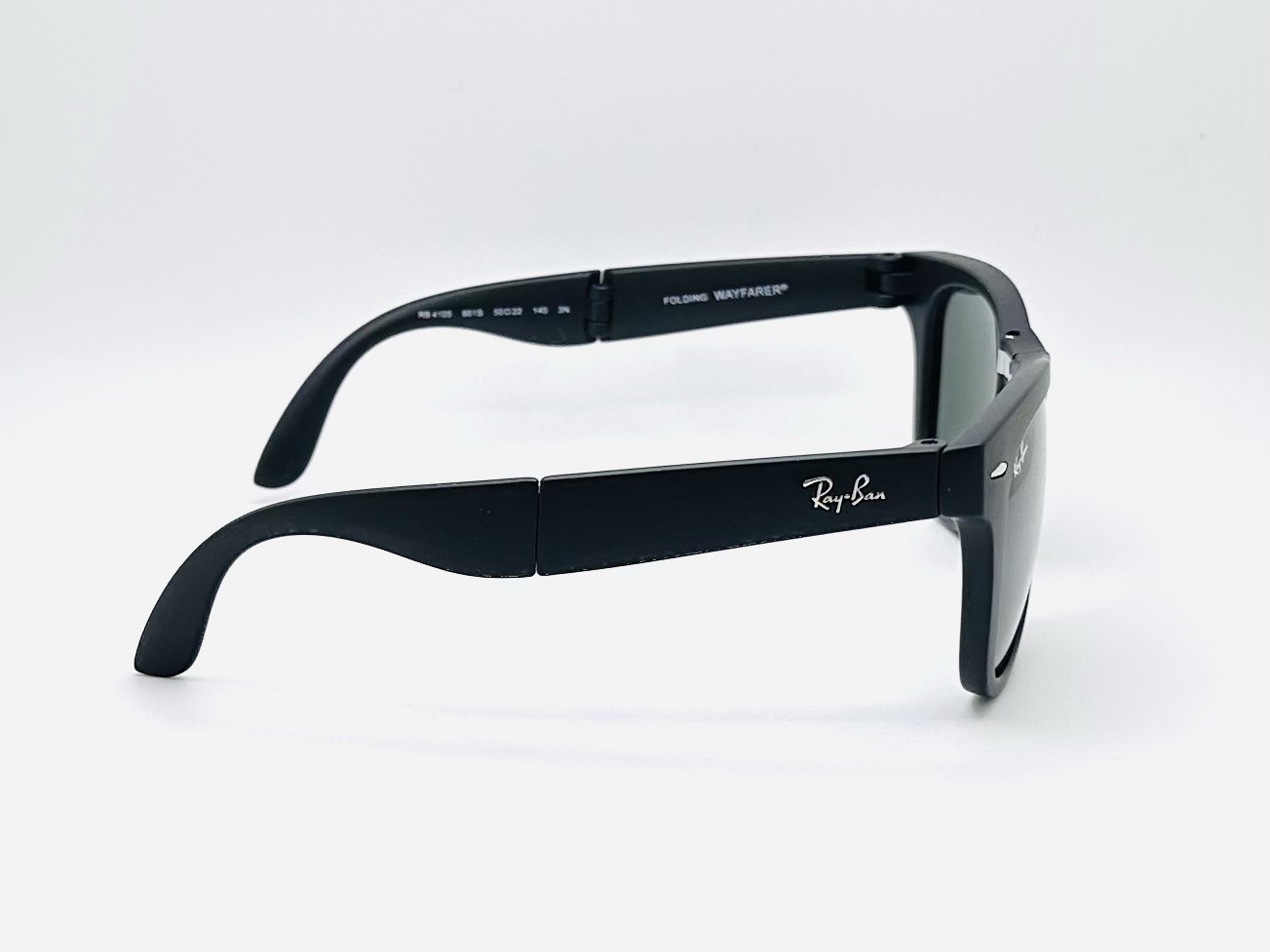 Ray-Ban Wayfarer Folding RB4105 50mm Sunglasses – Matte Black Frame/ Green Lens