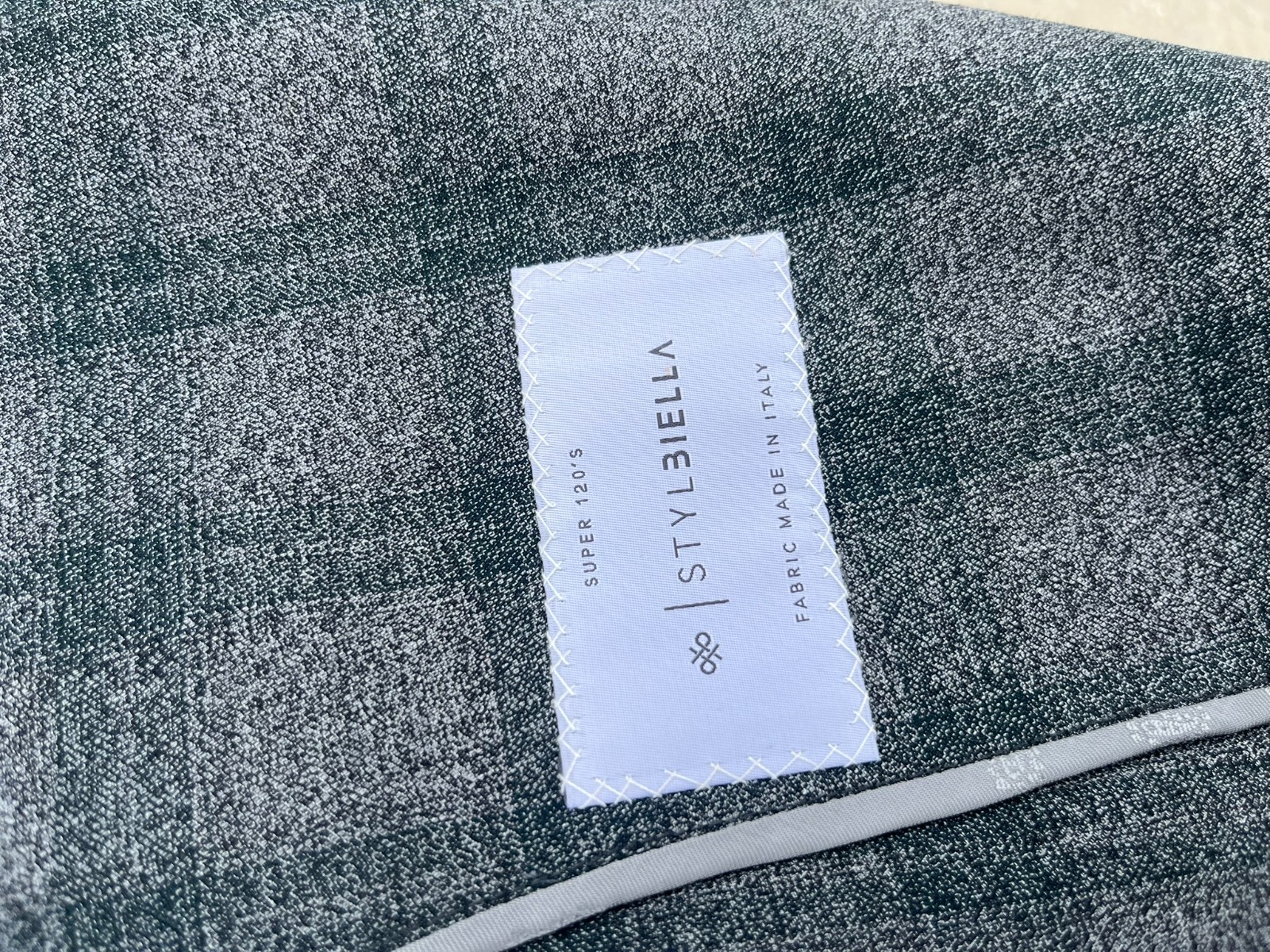 Gent Row Gray Plaid Sport Coat Stylbiella Super 120s Italian Wool 40R