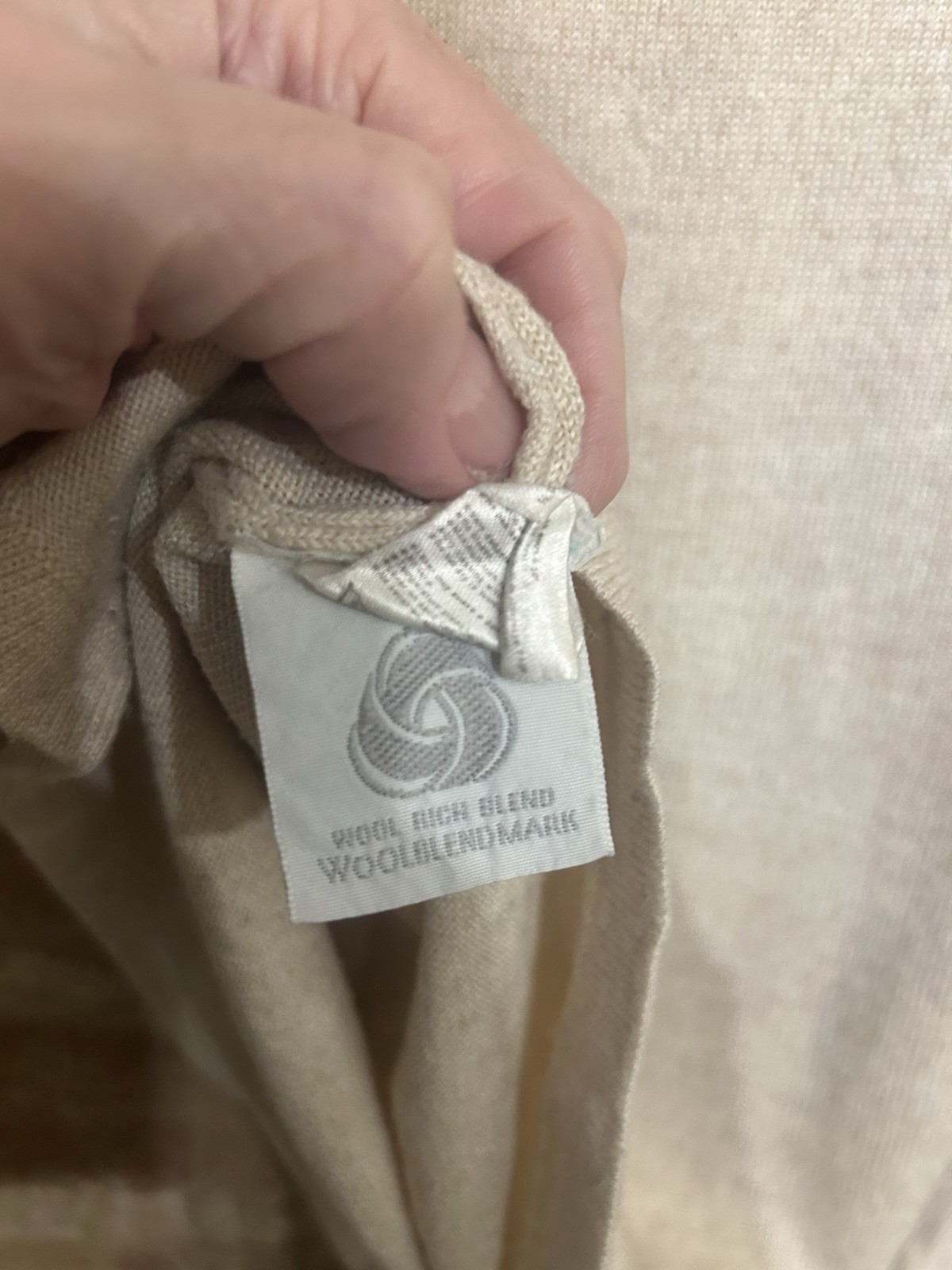 Lacoste Short Sleeve Knit Top Size 42 32” Beige Wool,Cashmere,Acrylic Blend