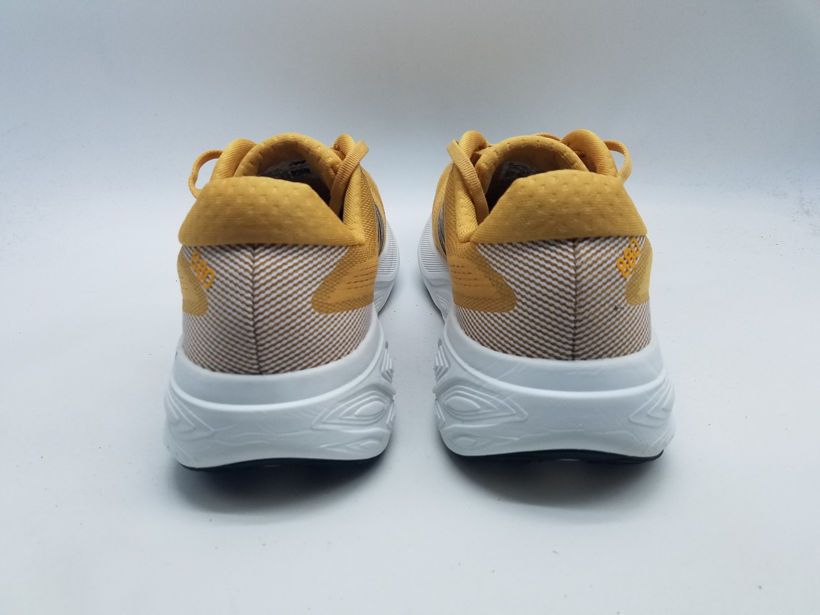New Balance Fresh Foam X 880v15 Men’s Size 11 D (Medium) Running Shoes Mustard