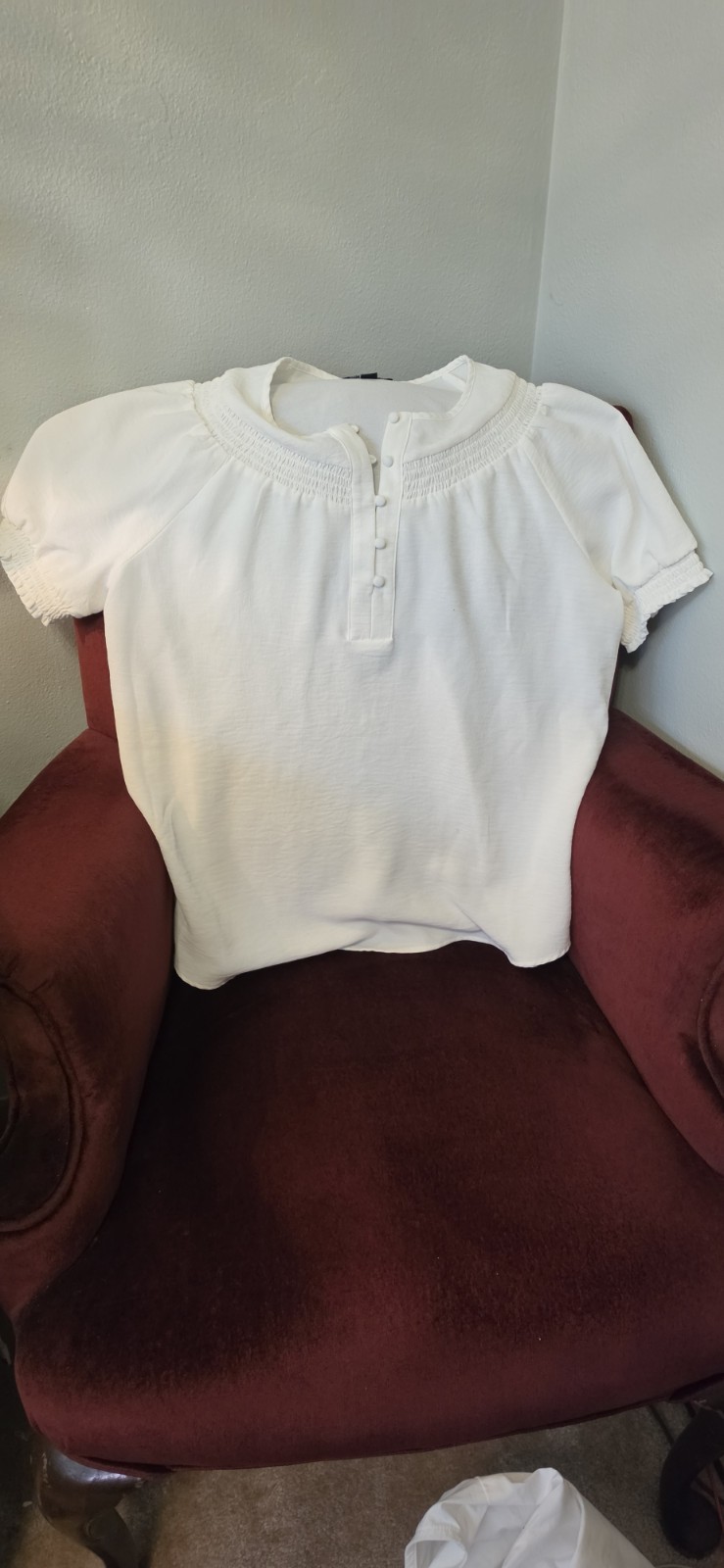Fortune + Ivy Women’s White Knit Ruffle Neck Short Sleeve Pullover Blouse M