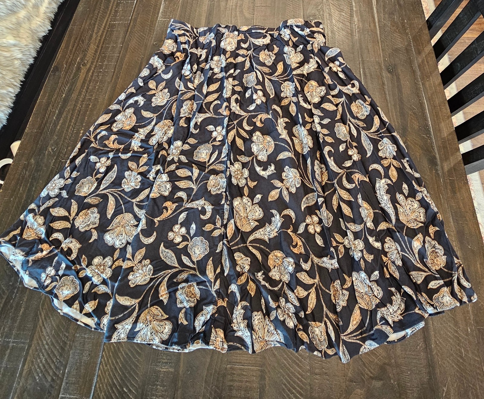 J. Jill Women’s Black Blue Beige Floral A-Line Pleated Midi Skirt Size L