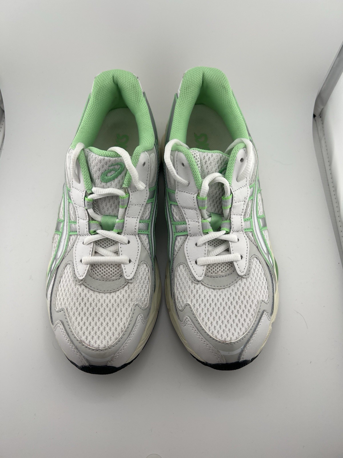 ASICS GEL-NYC 2055 White/menthol Size 7.5 Men’s/womens 9