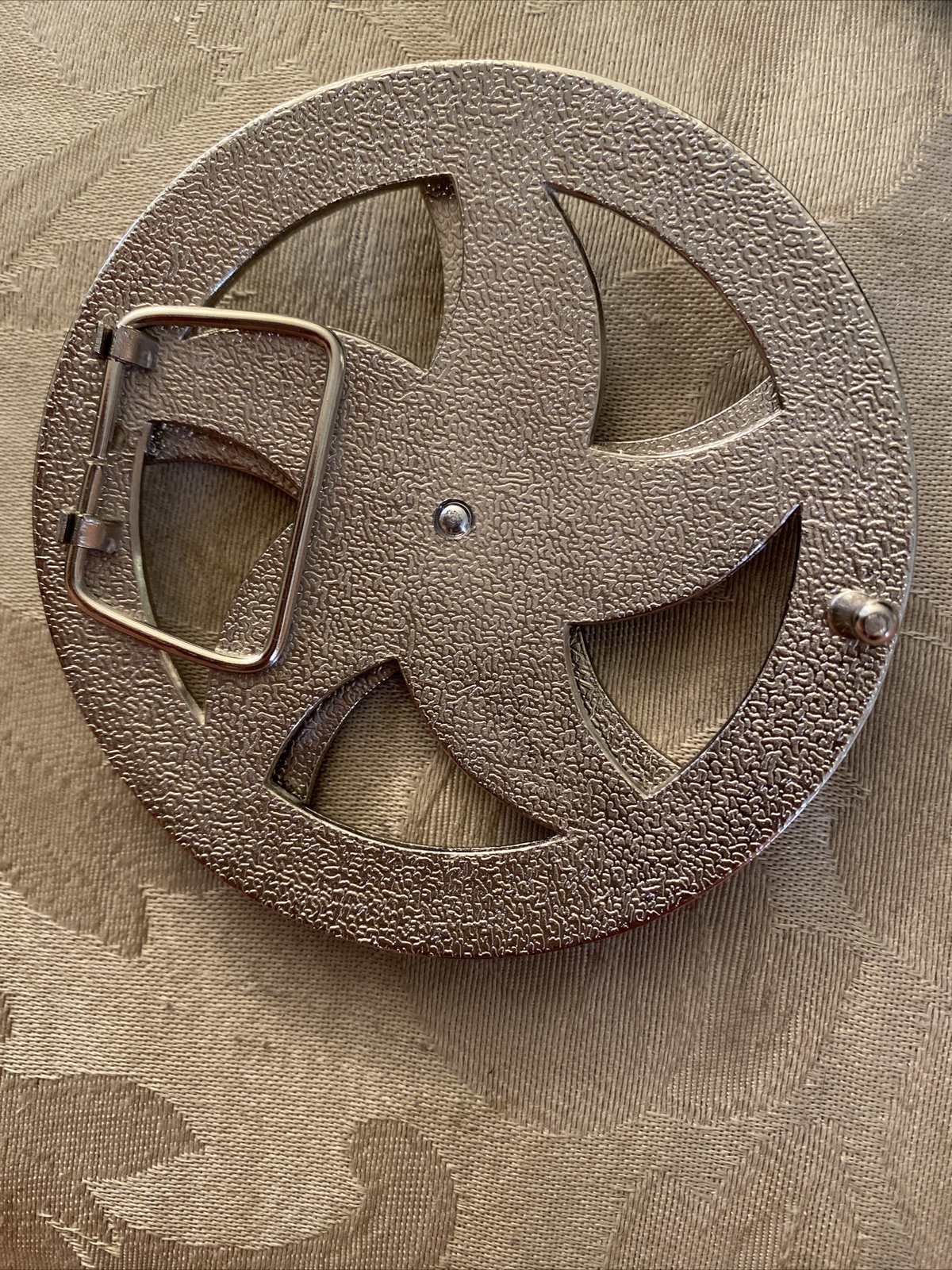 Belt Buckle Men’s Star Spinner Yellow & Blue 4.25” Diameter Silver Trident Logo