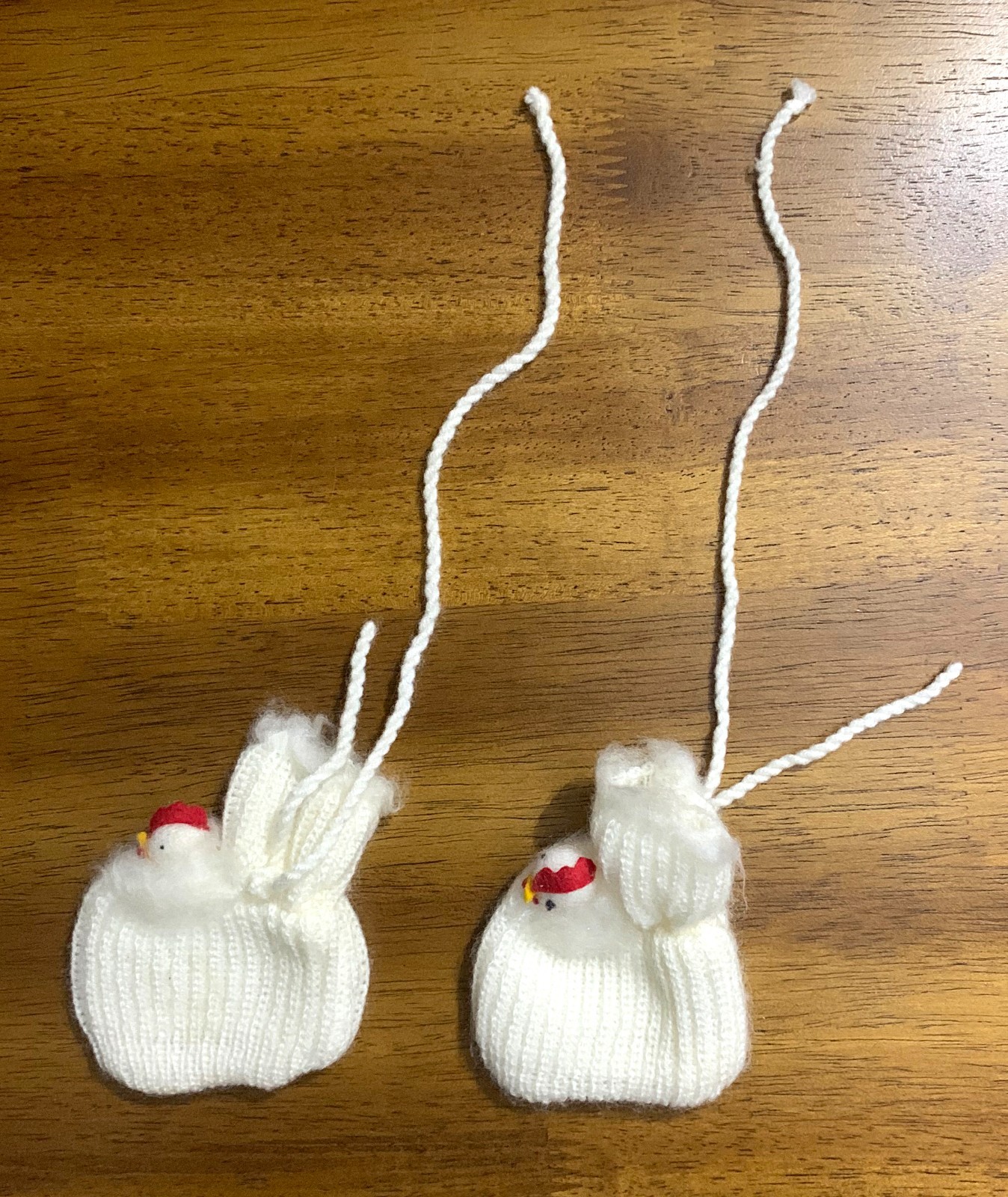 1965 Vintage Handmade Infants Toddlers Chicken Mittens (3.5×4.5-inches) USA Made