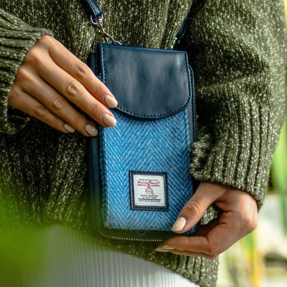 Maccessori Harris Tweed Craftsmanship Phone Purse 4.3 x 7.3 x 1.8 in