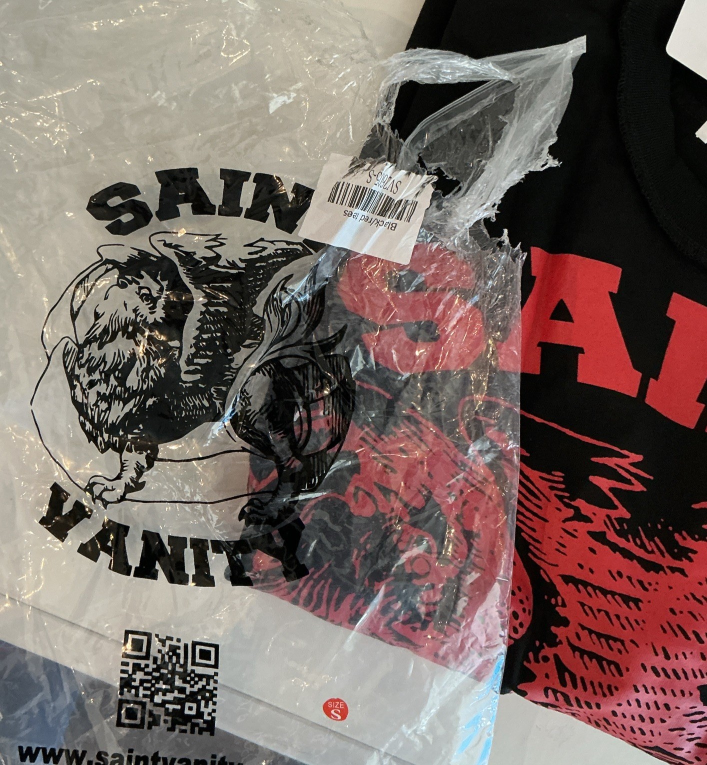 Saint Vanity Griffin Tee T-Shirt Black / Red Size Small NWT