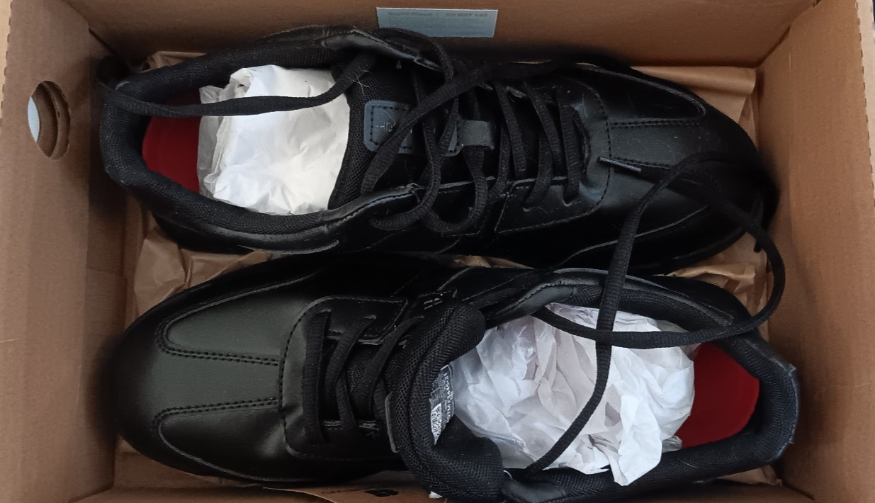 Shoes for Crews Freestyle II Men’s Size 9 (Regular width) Work Shoes