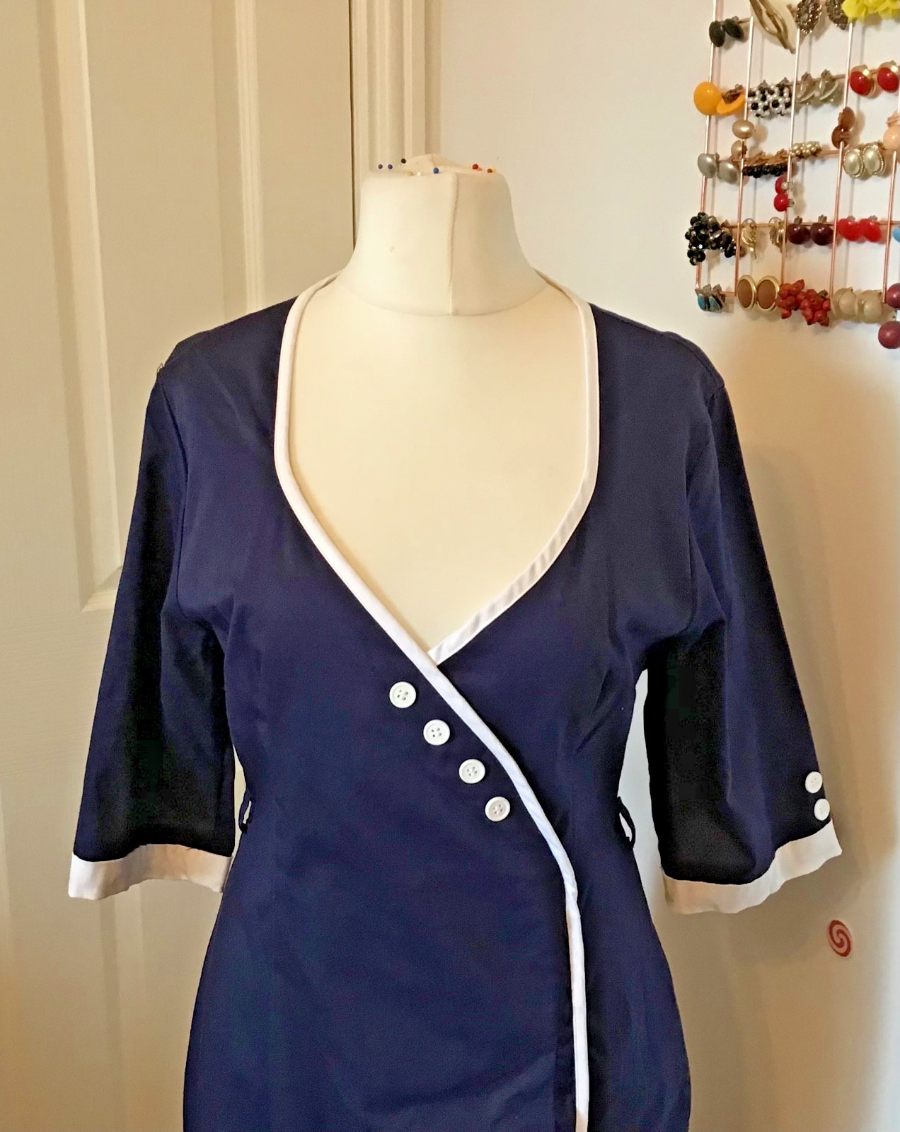 Lindy Bop Pencil Wriggle Dress Dark Blue with White contrast Buttons/Piping, L