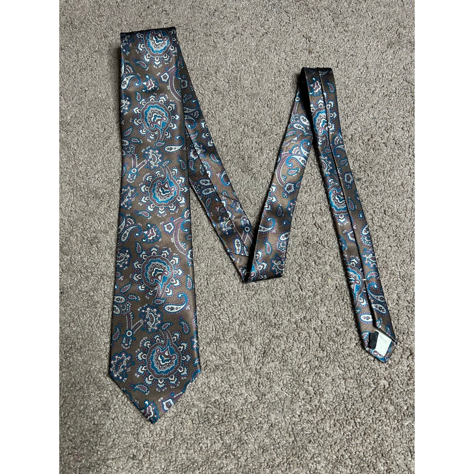 Vintage Gino Pompeii Men’s Brown Blue Tan Paisley Neck Tie 57” long