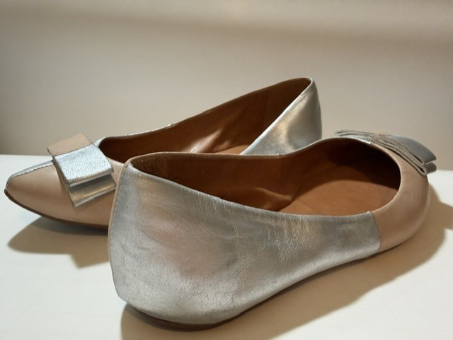 Leather Prüne flats women size 6.0 silver and nude