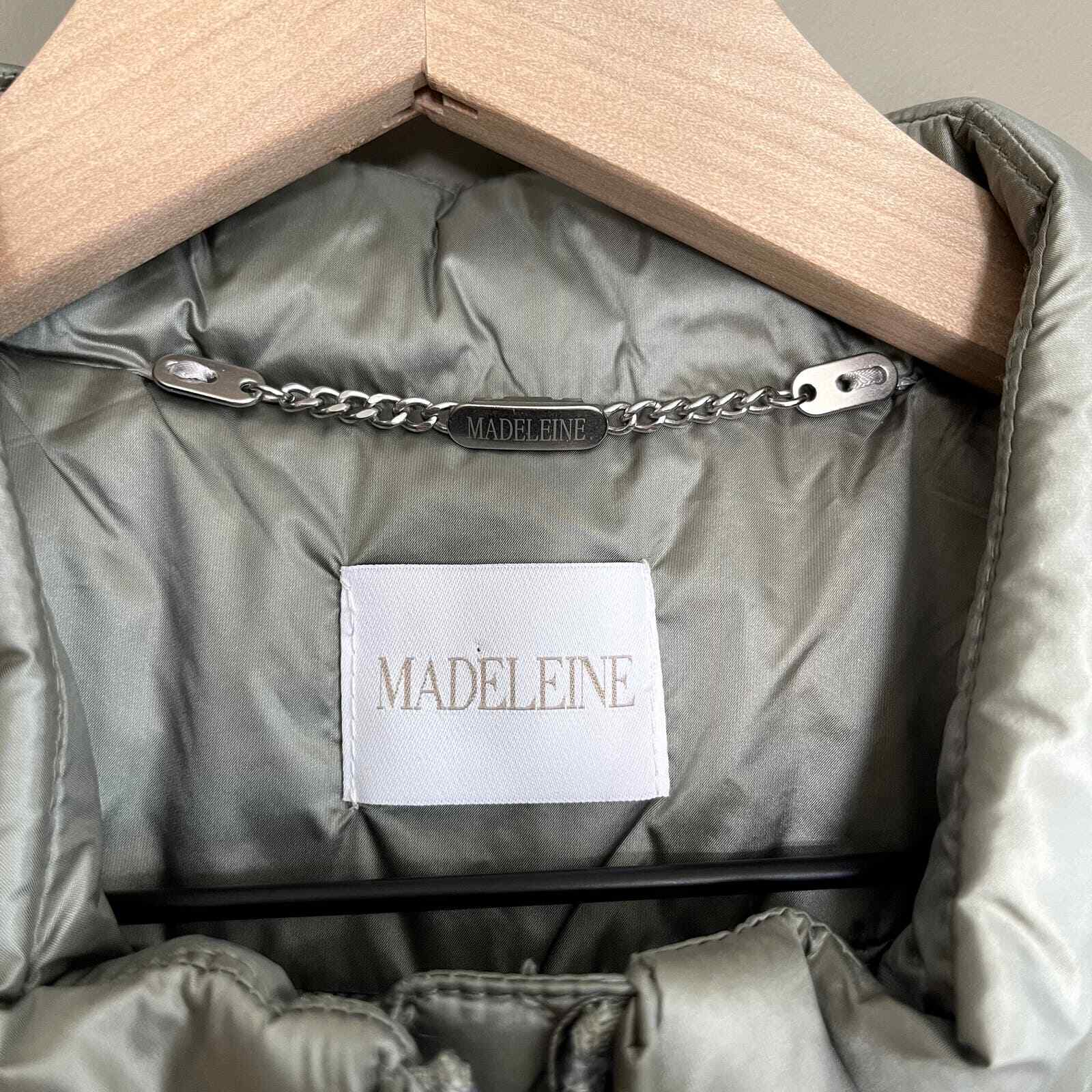 NWOT Madeleine Quilted Jacket Sage Green Size 16 Puffer Full Zip Ruffle Back