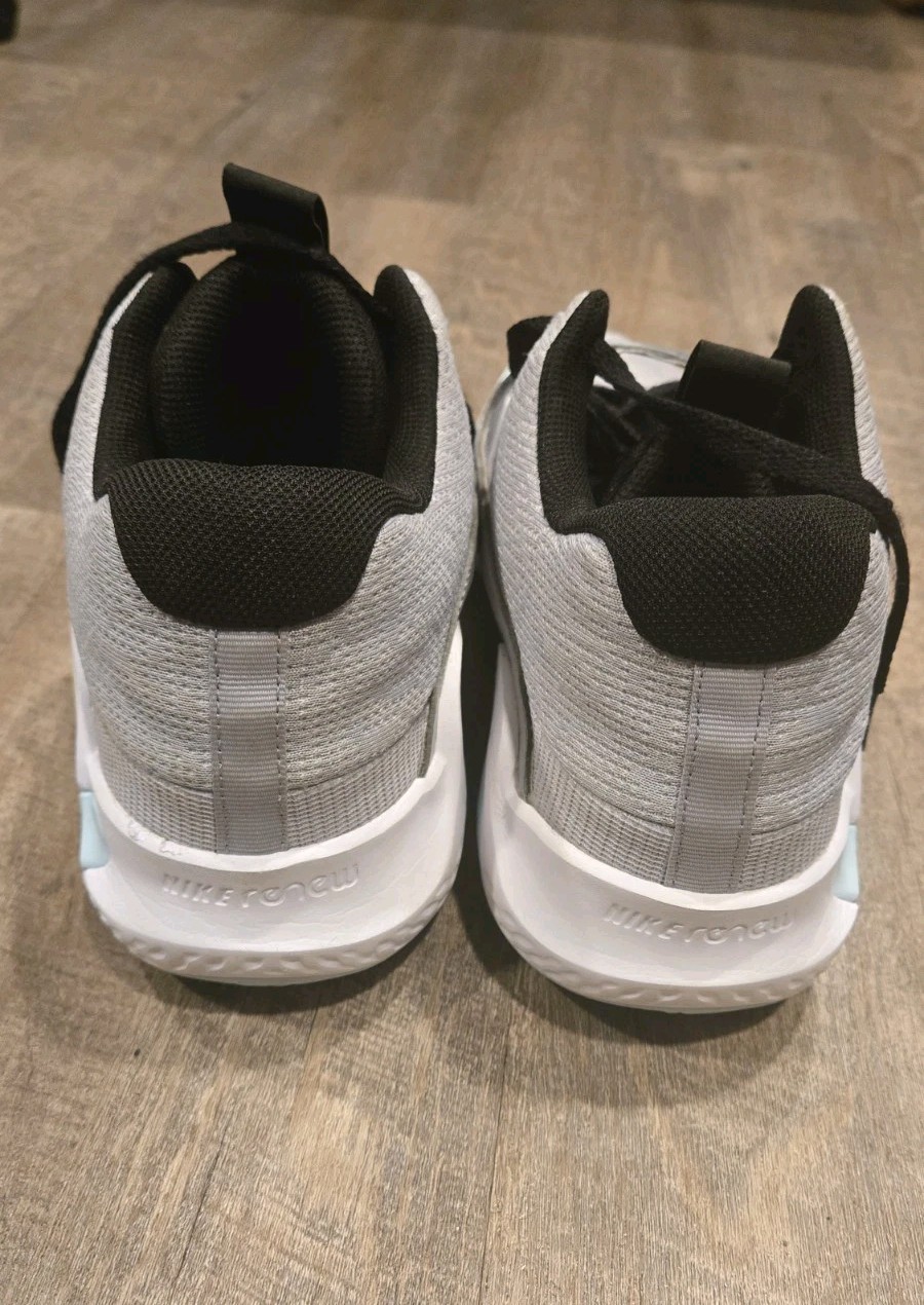 Size 11 – Nike KD Trey 5 X Wolf Grey Barely Volt