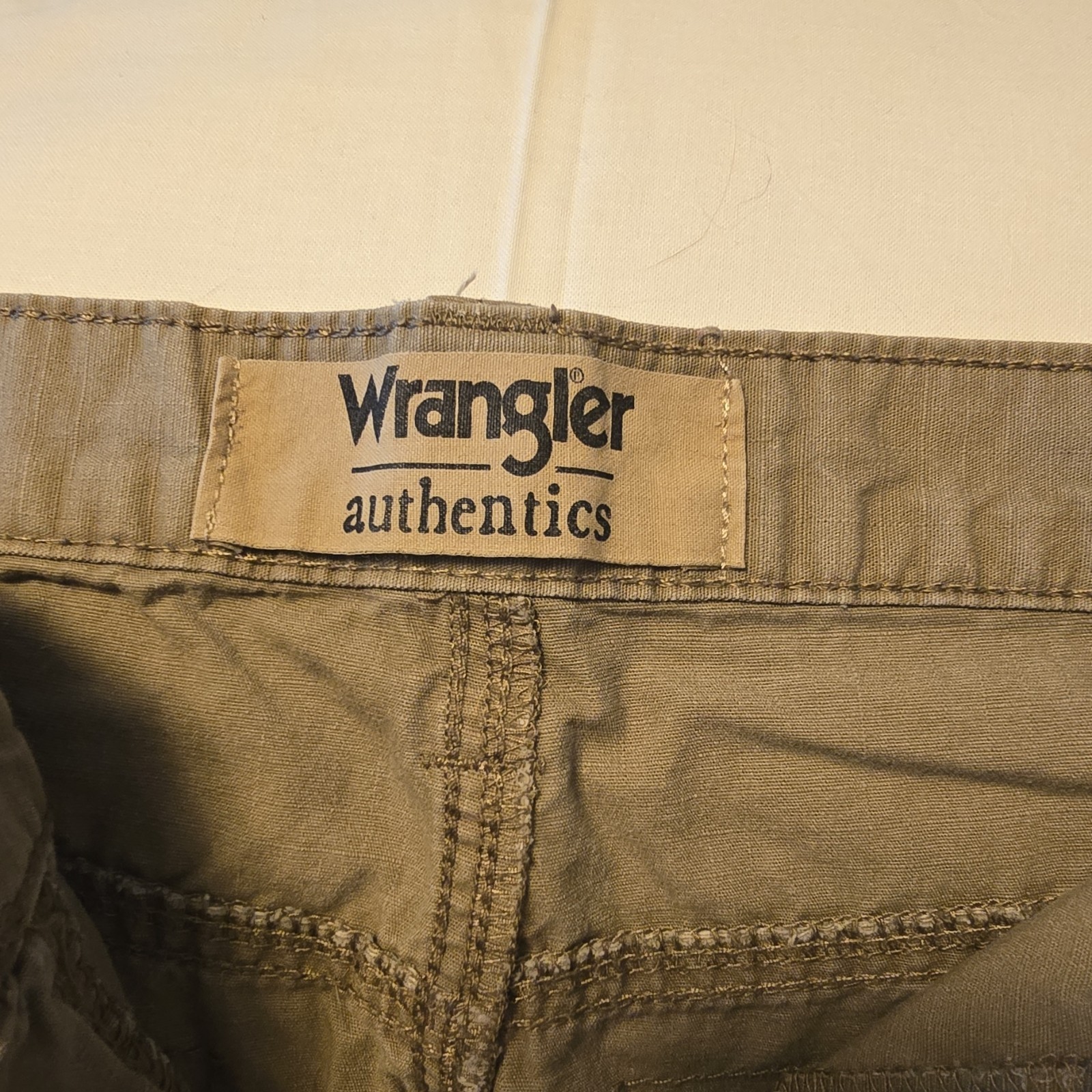 Wrangler Authentics Men’s Beige Cotton Twill Cargo Pants 38W Regular Fit