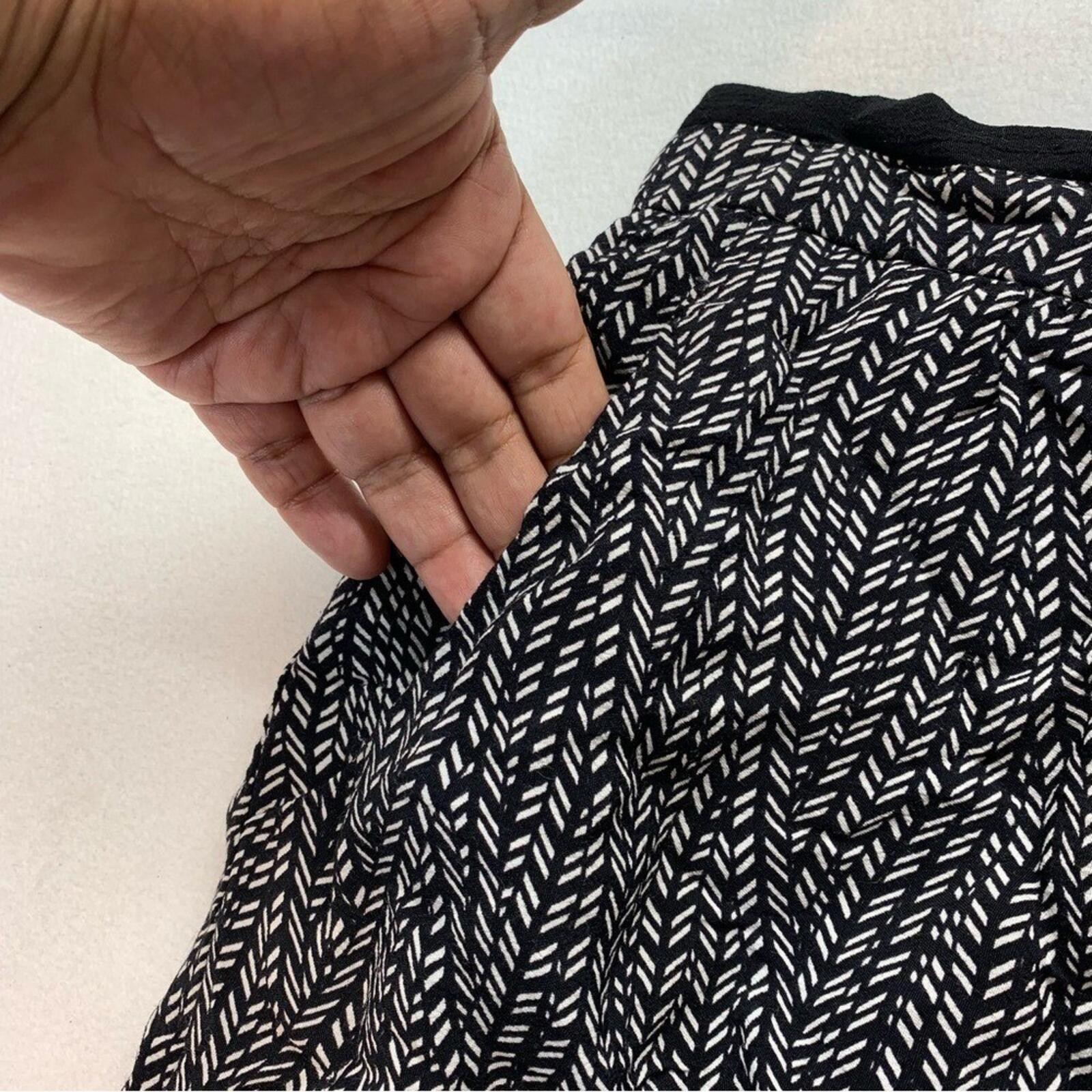 Promod Skirt Womens 8 Black White Herringbone Dot Print Lined Side Zip Pockets