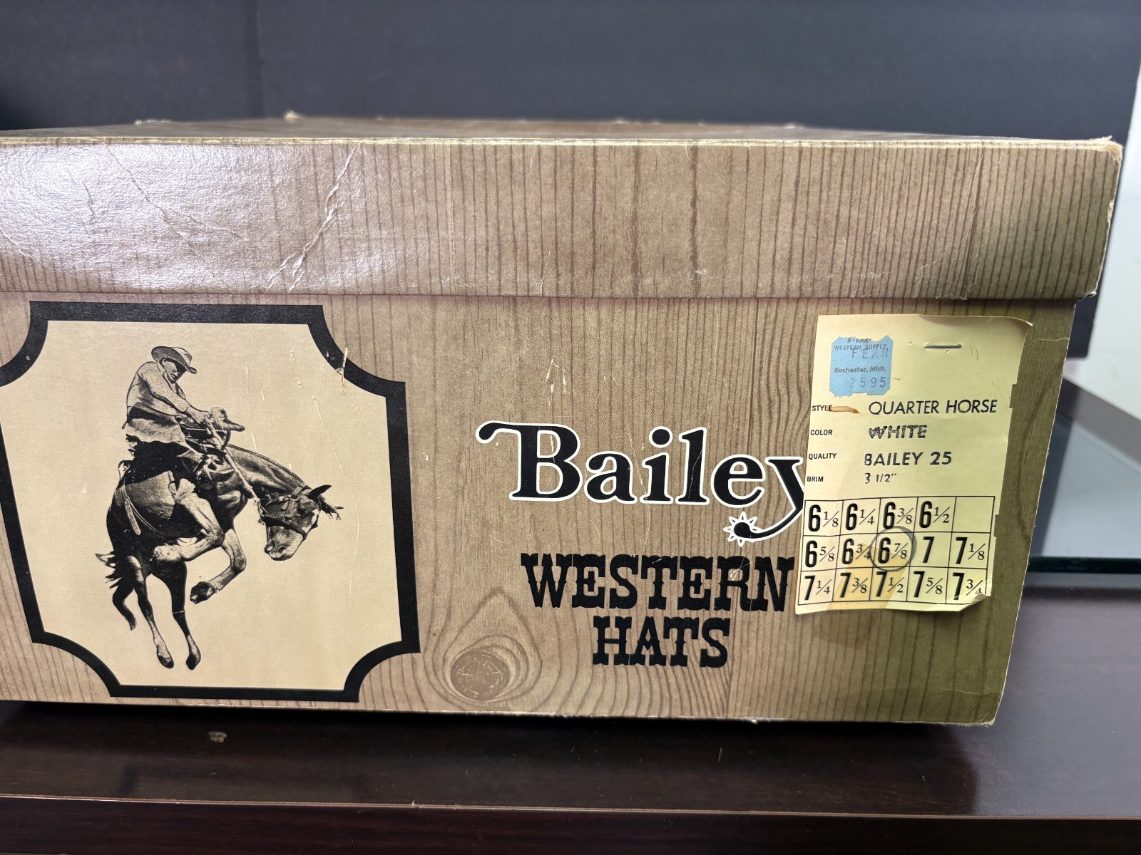 Vtg Bailey 25X Beaver 6 7/8 Quarter Horse Cowboy Hat 3-1/2″ Brim Feather White