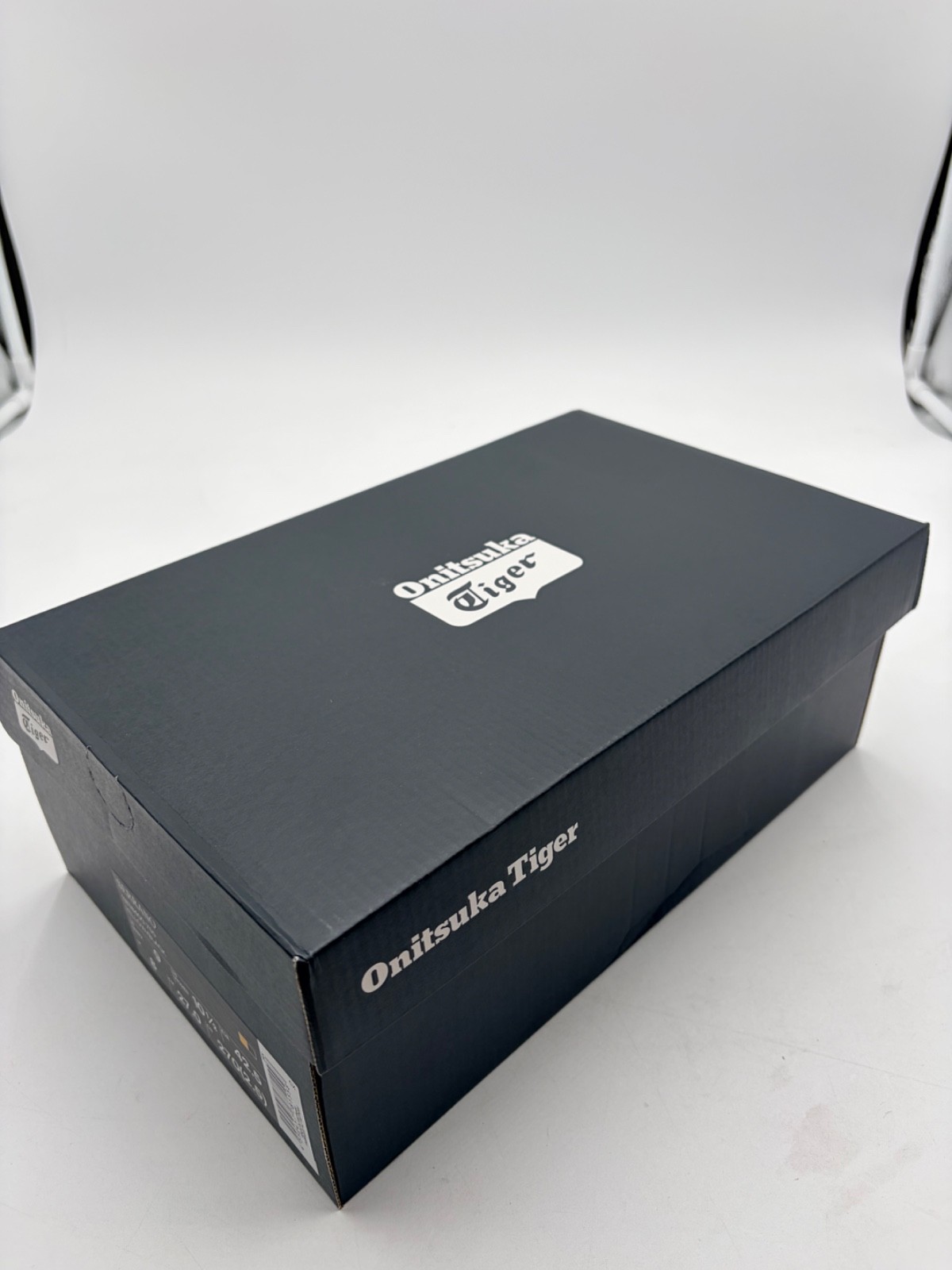 【NEW】Onitsuka Tiger SERRANO Yellow/Black Daily Sneaker (Men’s US 9) From US