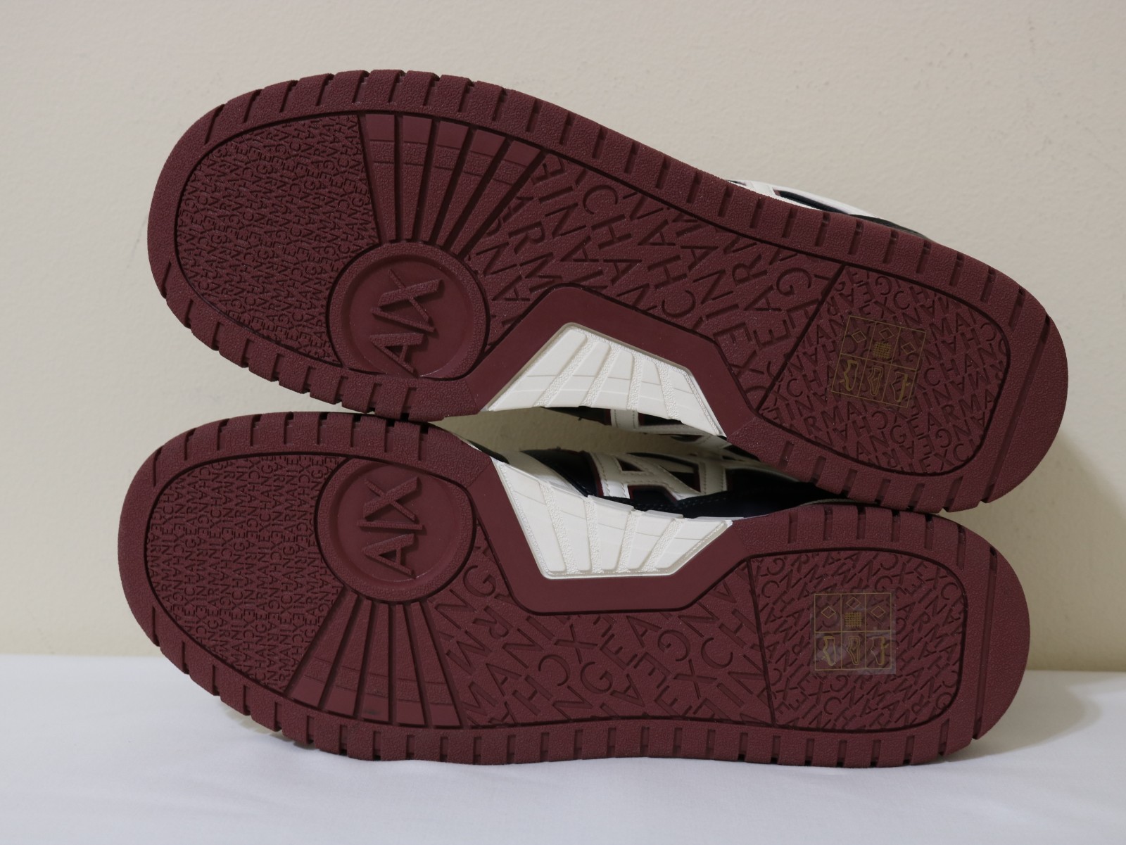 Armani Exchange Men Sneakers with Maxi shoes Size 9 , 10 , 11 , 13 new with box
