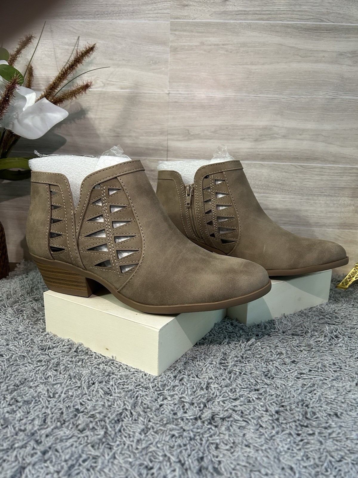 Women Classic Booties Almond Toe Low Chunky Heel Zip Up Ankle Boots Size 6