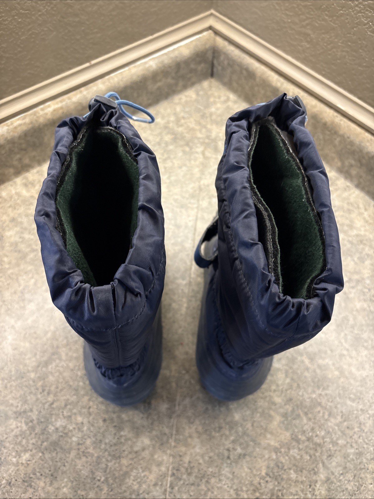 Sorel Kids Flurry winter snow boots collegiate navy Sz 7 Good Condition