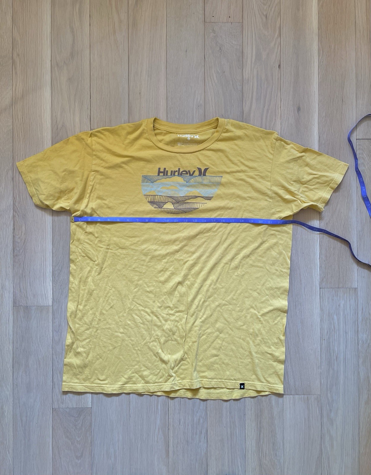 Hurley Men’s XL Surf Skate 2000’s Y2K T-Shirt Yellow
