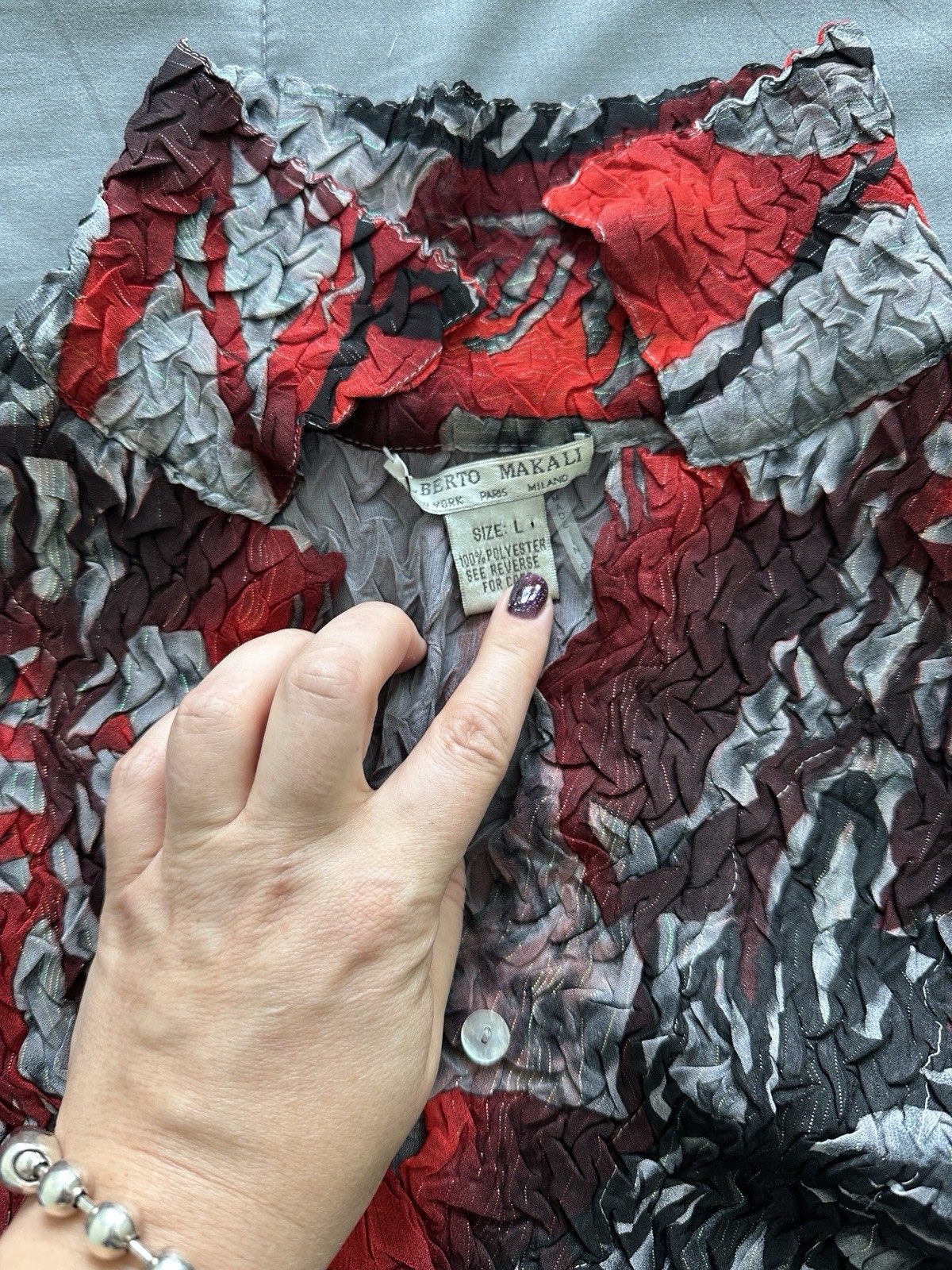 Alberto Makali Y2K Crinkle Pleated Blouse Red Gray Abstract Bell Sleeve Tunic L