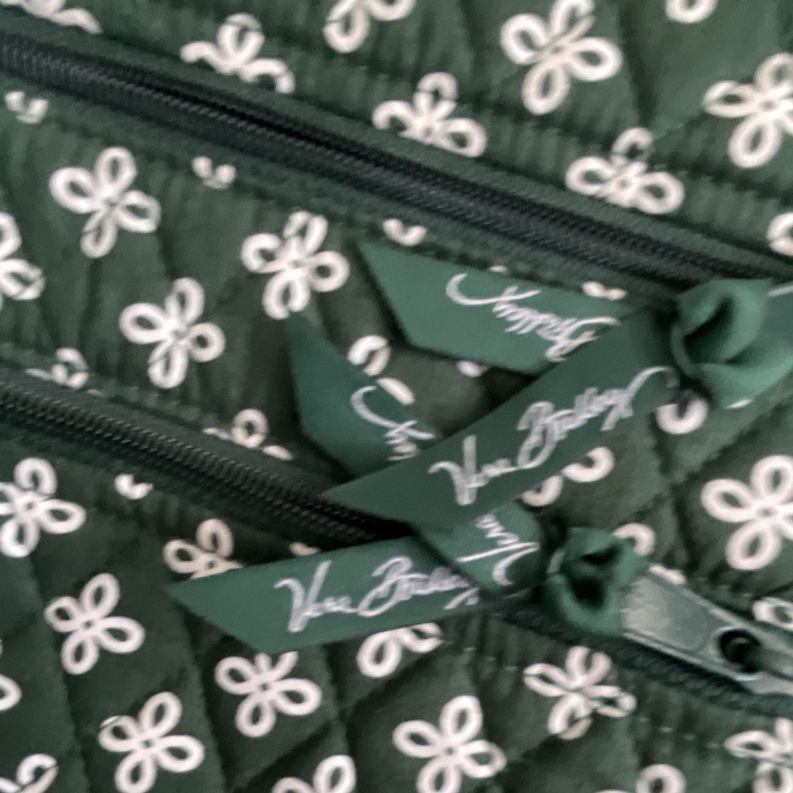 Vera Bradley Oregon Ducks Green White Floral Adjustable Strap Lined Pockets