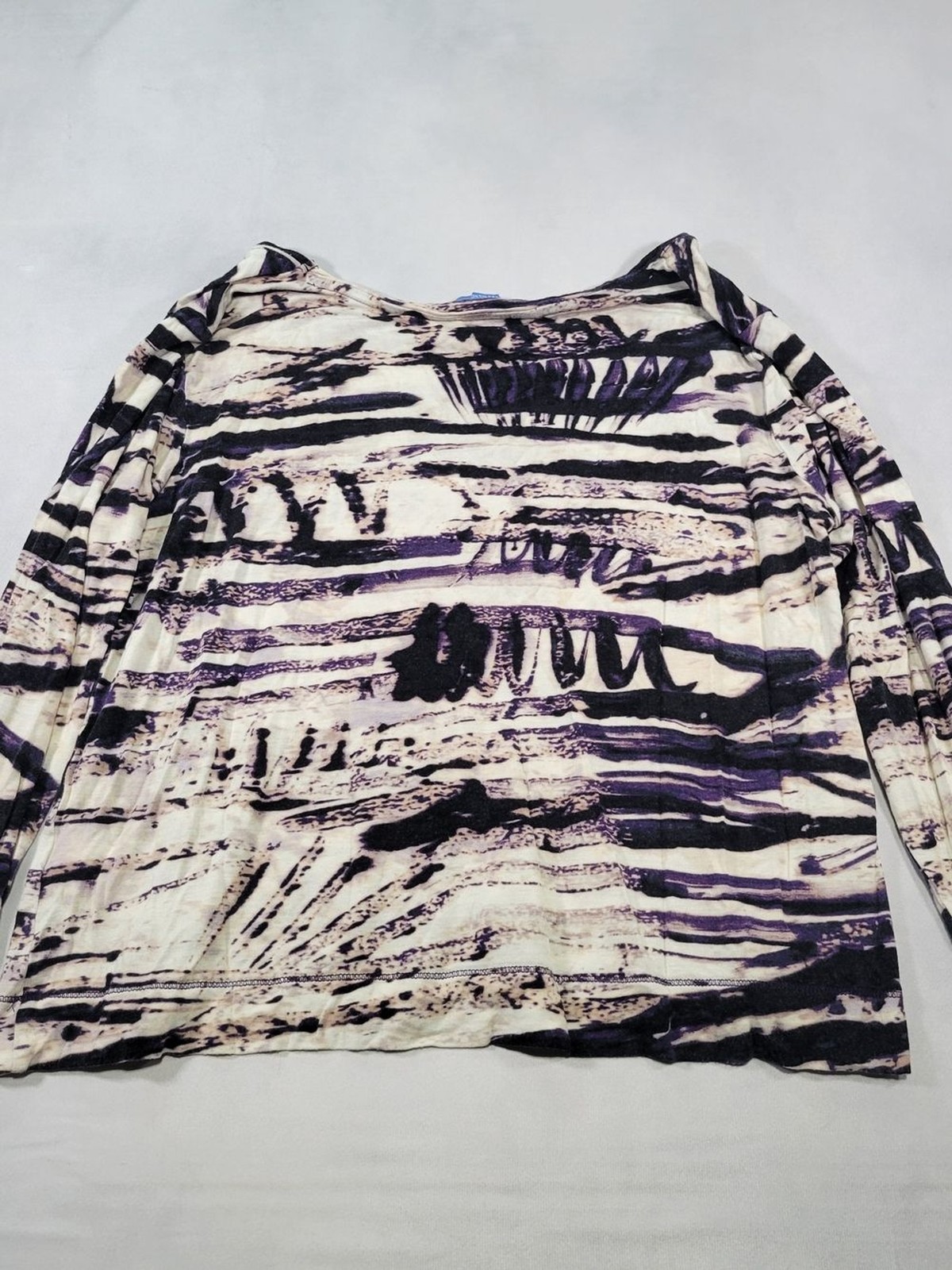 Simply Vera Vera Wang Long Sleeve Abstract Print Top in Black, Cream & Purple