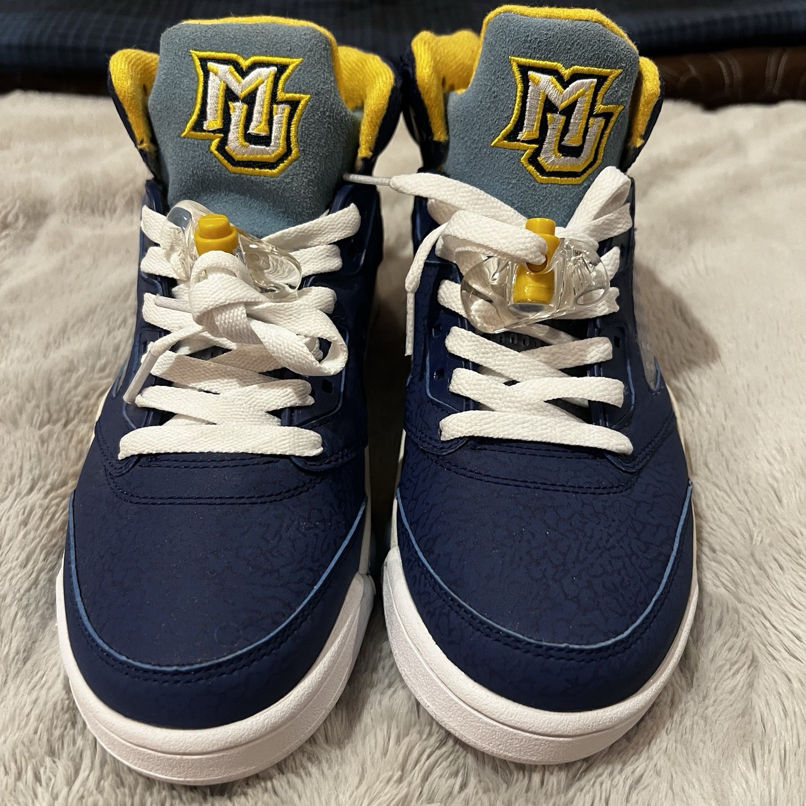 Air Jordan 5 Marquette MU PE Style Navy Yellow Nike Air Sz 7 Custom