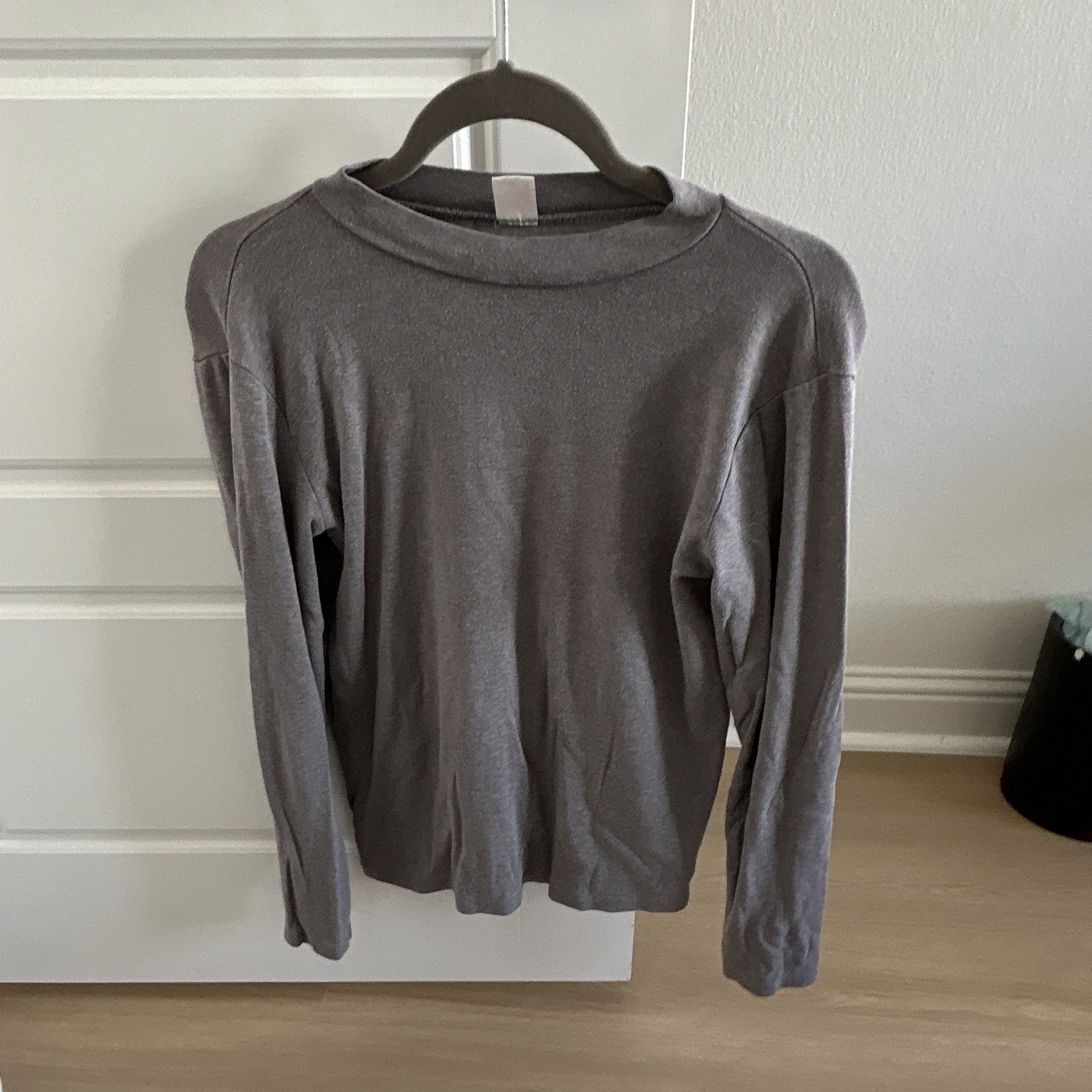 UNIQLO Men’s Gray Solid Cotton Jersey Crew Neck Long Sleeve T-Shirt Size M