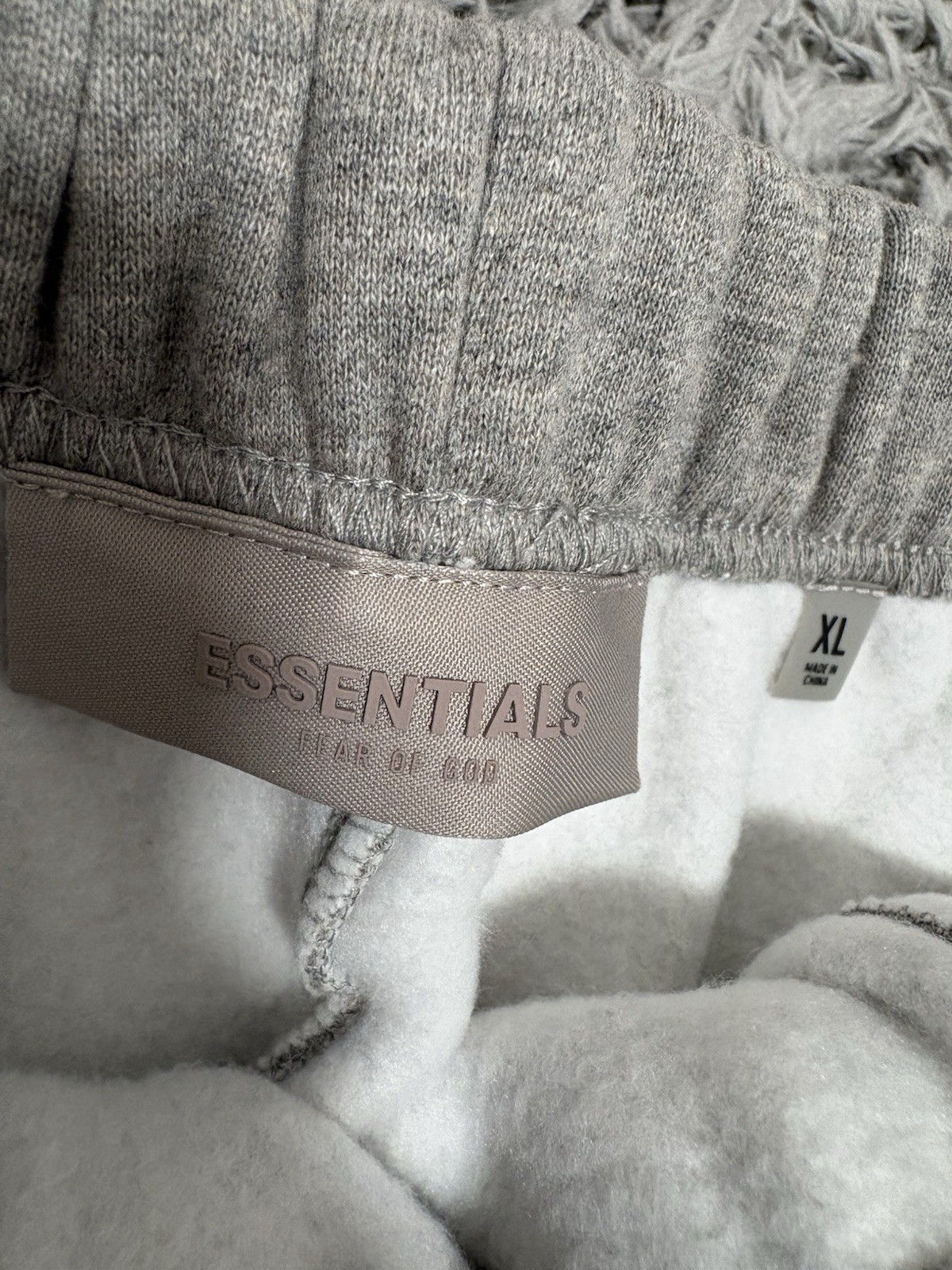 Essentials Fear of God Men’s Gray Fleece Logo Sweat Shorts w/ Pockets XL
