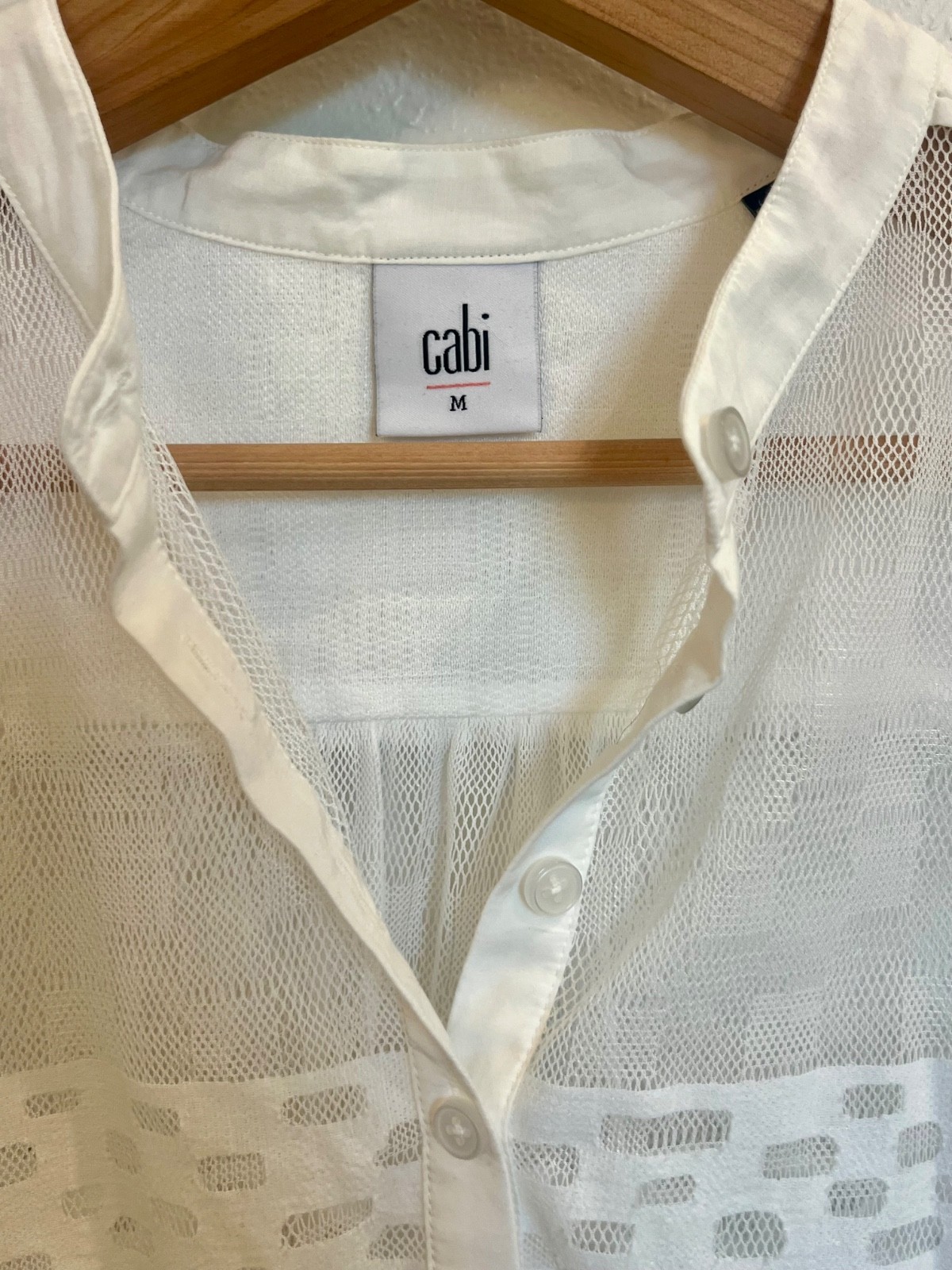 CAbi #5201 Prudence White Lace Mesh Sleeveless Tank Top Blouse Size Medium