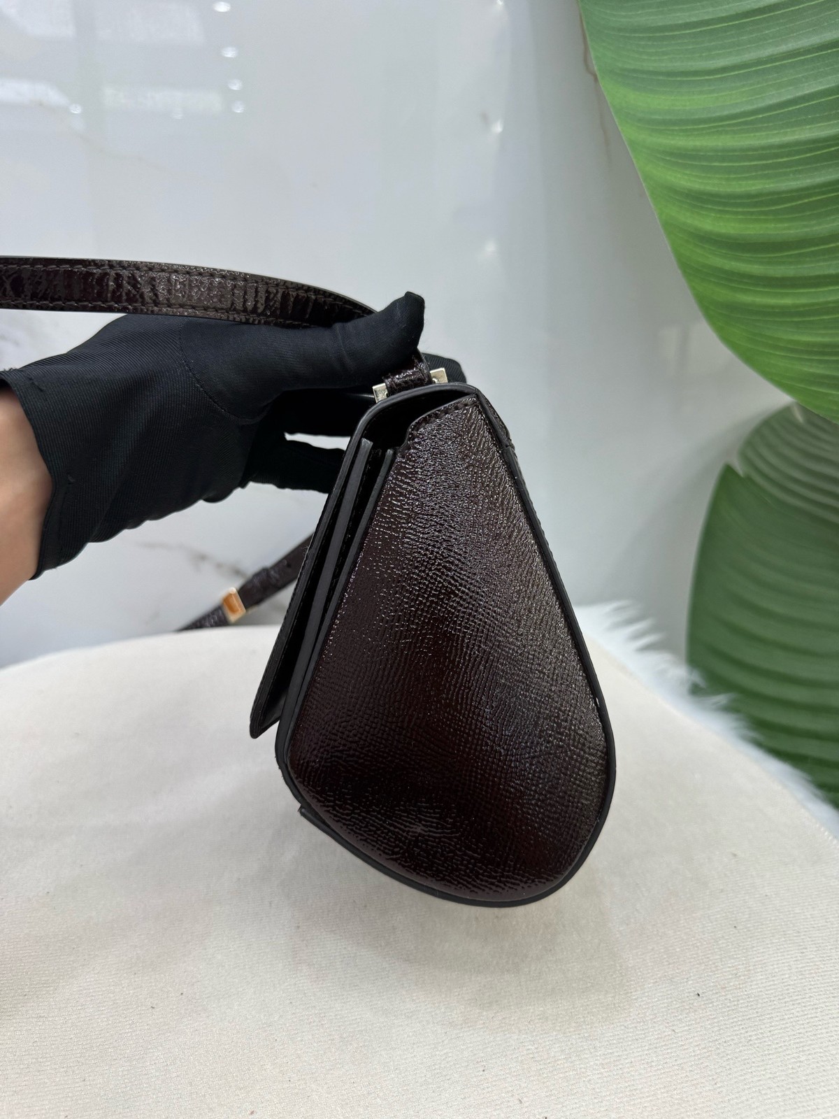 Givenchy Pre-Owned Authentic Crossbody Bag Burgundy 18x11x16cm