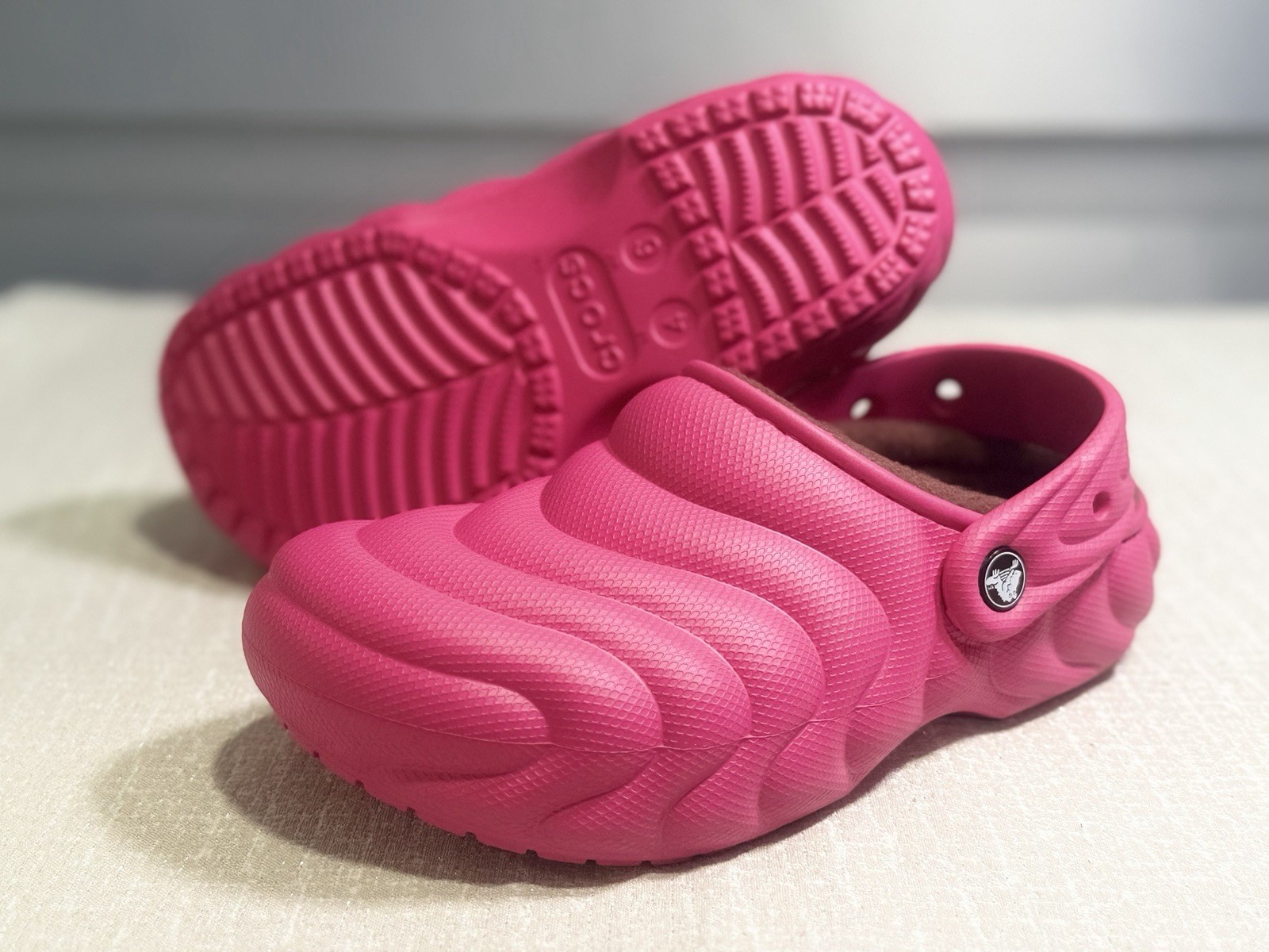 CROCS Classic Lined Overpuff Clog Slip On Dragonfruit Pink 210059 UNISEX W6/M4