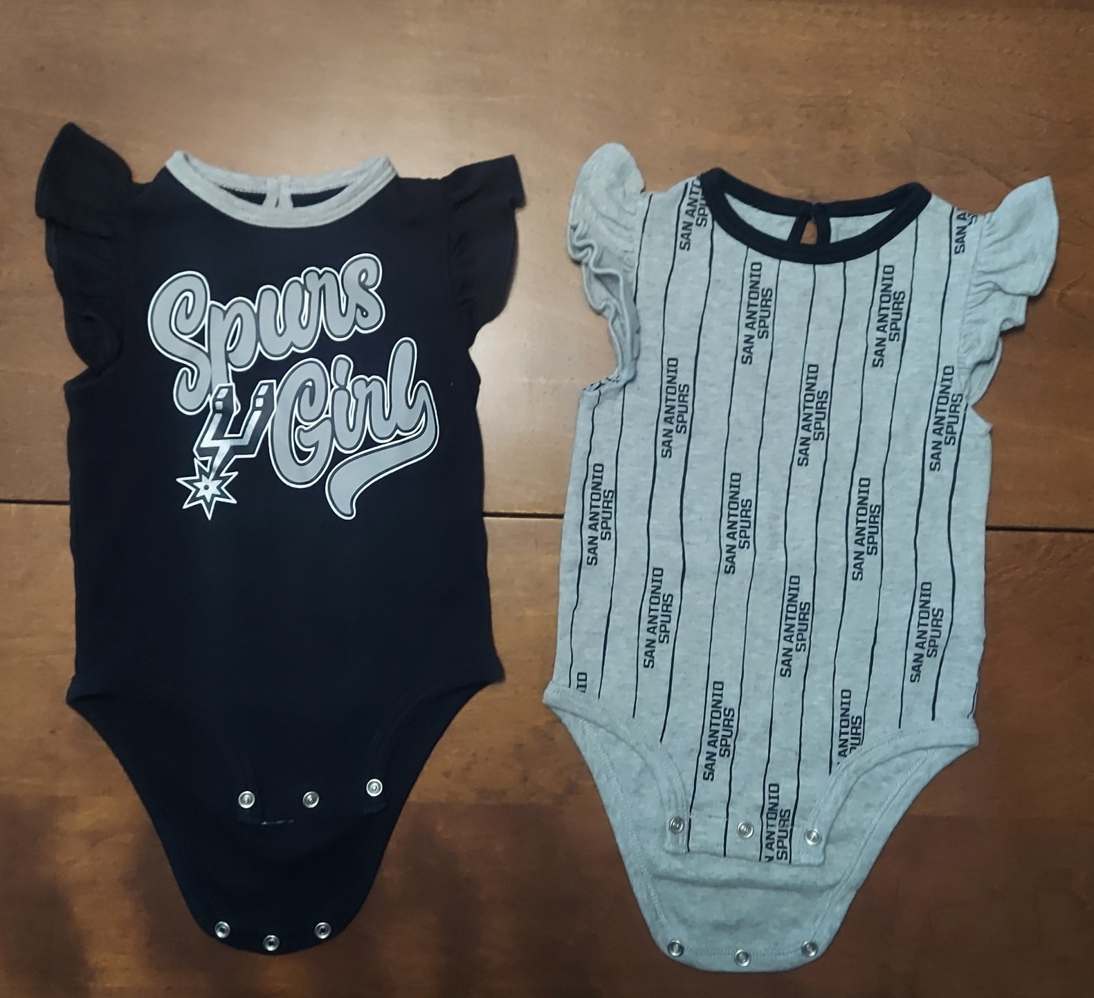 NBA San Antonio Spurs Girls 12M 2-Pack Cotton Bodysuits Black/Gray