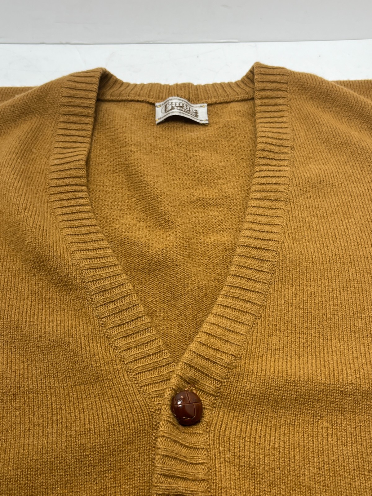 Grandpa core Scotland vtg Gary & Co. brown lambswool vneck sweater 42″ 107cm men