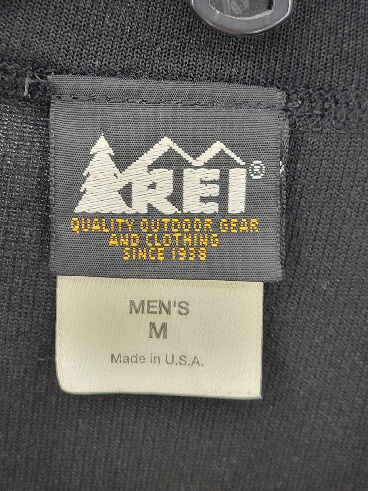 REI Pullover Mens Medium Black Quarter Zip Activewear Outdoor Casual USA Made