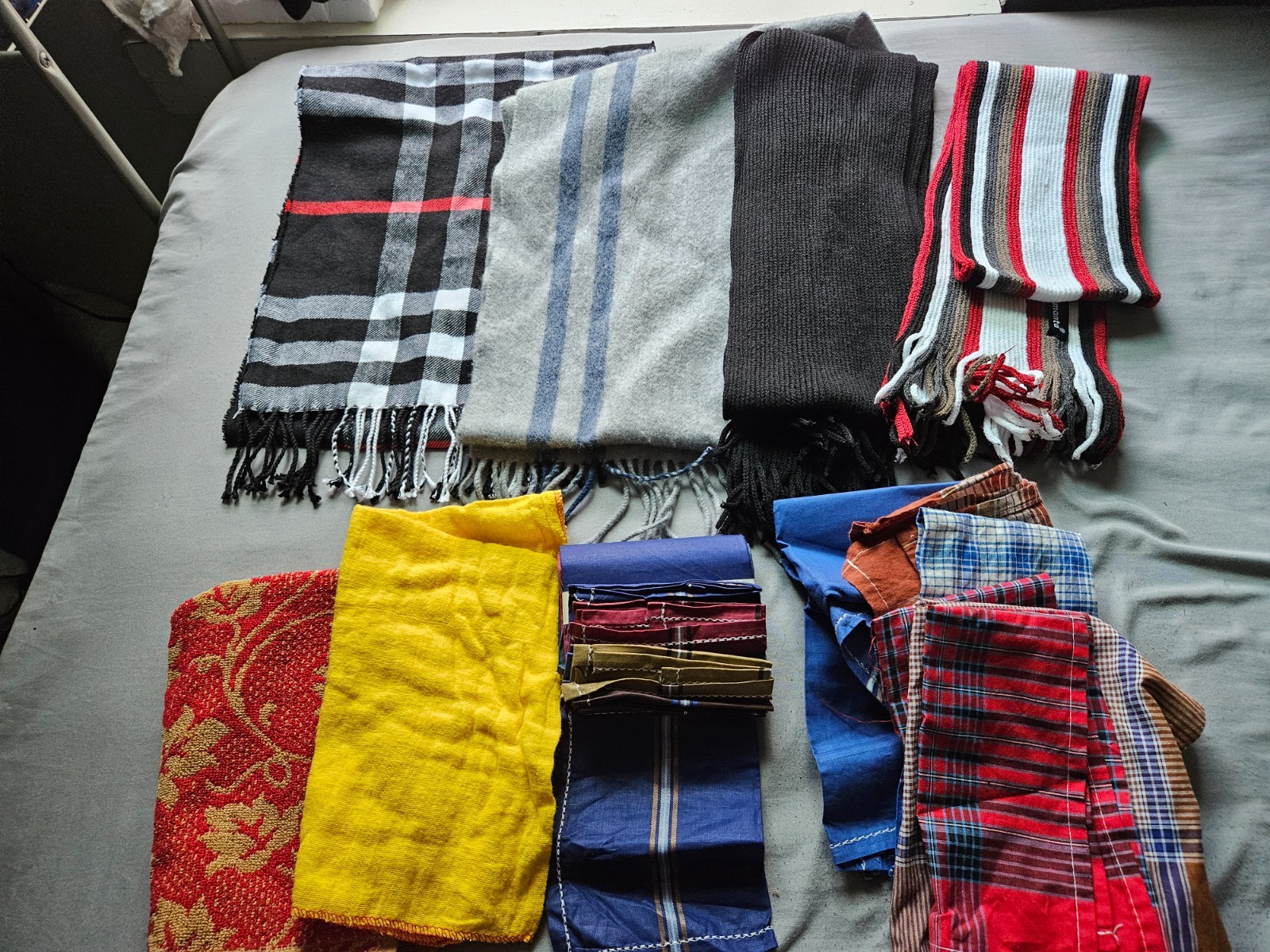 Mystery Bundle Box Sale, Clothes/Shoes/Accessories/Bedding/Beauty, Women/Men/Kid