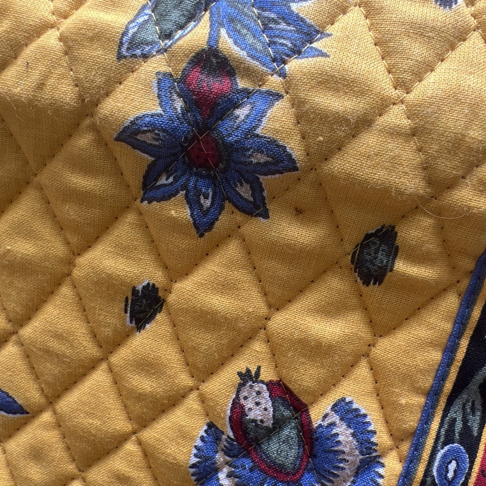 Vera Bradley 100% Cotton Feminine Floral French Yellow Hanging Organizer USA