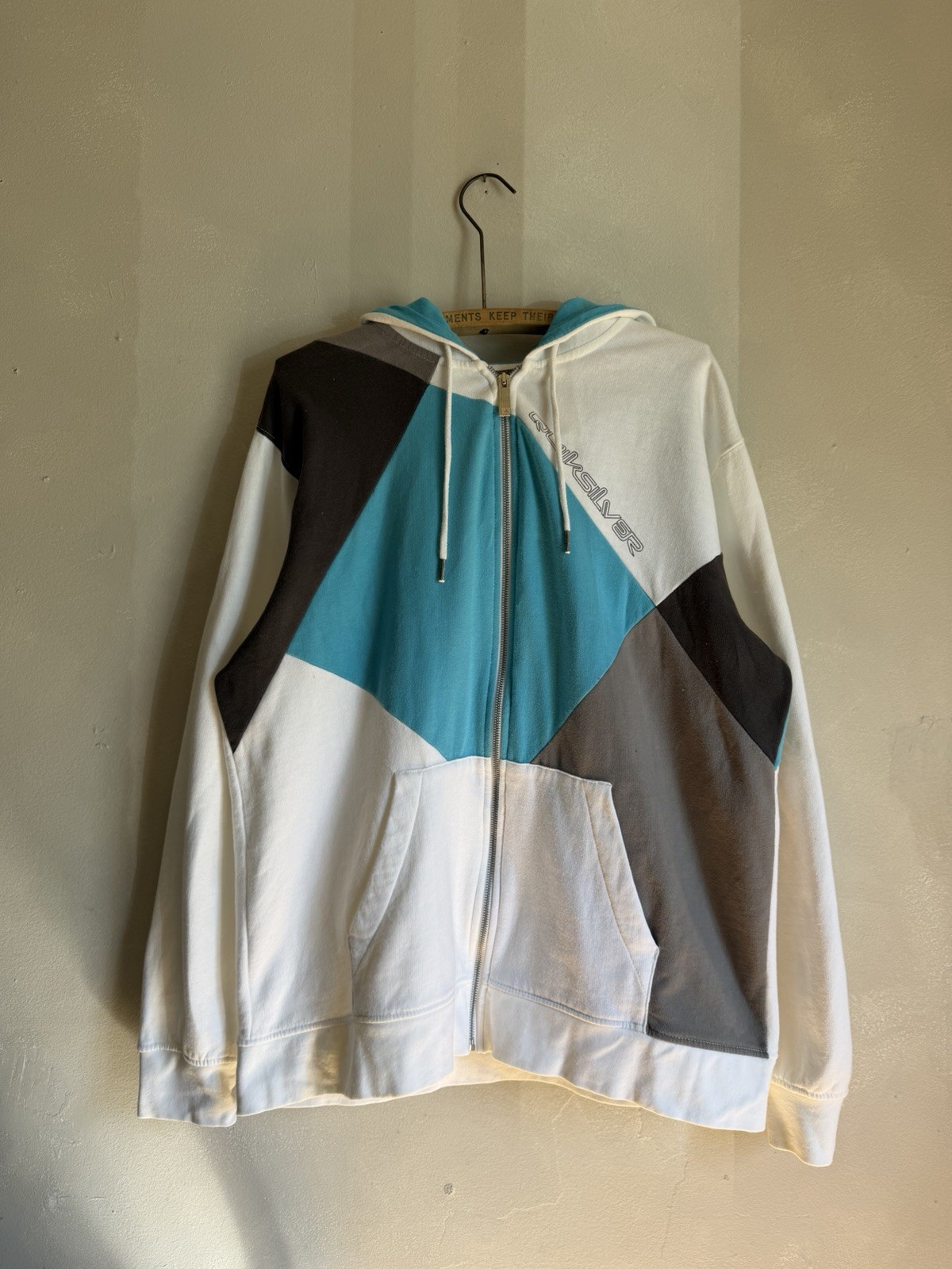 2000’s quiksilver surf skate zip up hoodie