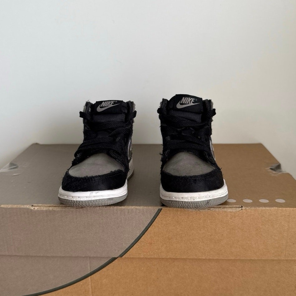 Nike Air Jordan 1 Satin Grey /Black Toddler Sneakers FD5305-010- SZ 6 C