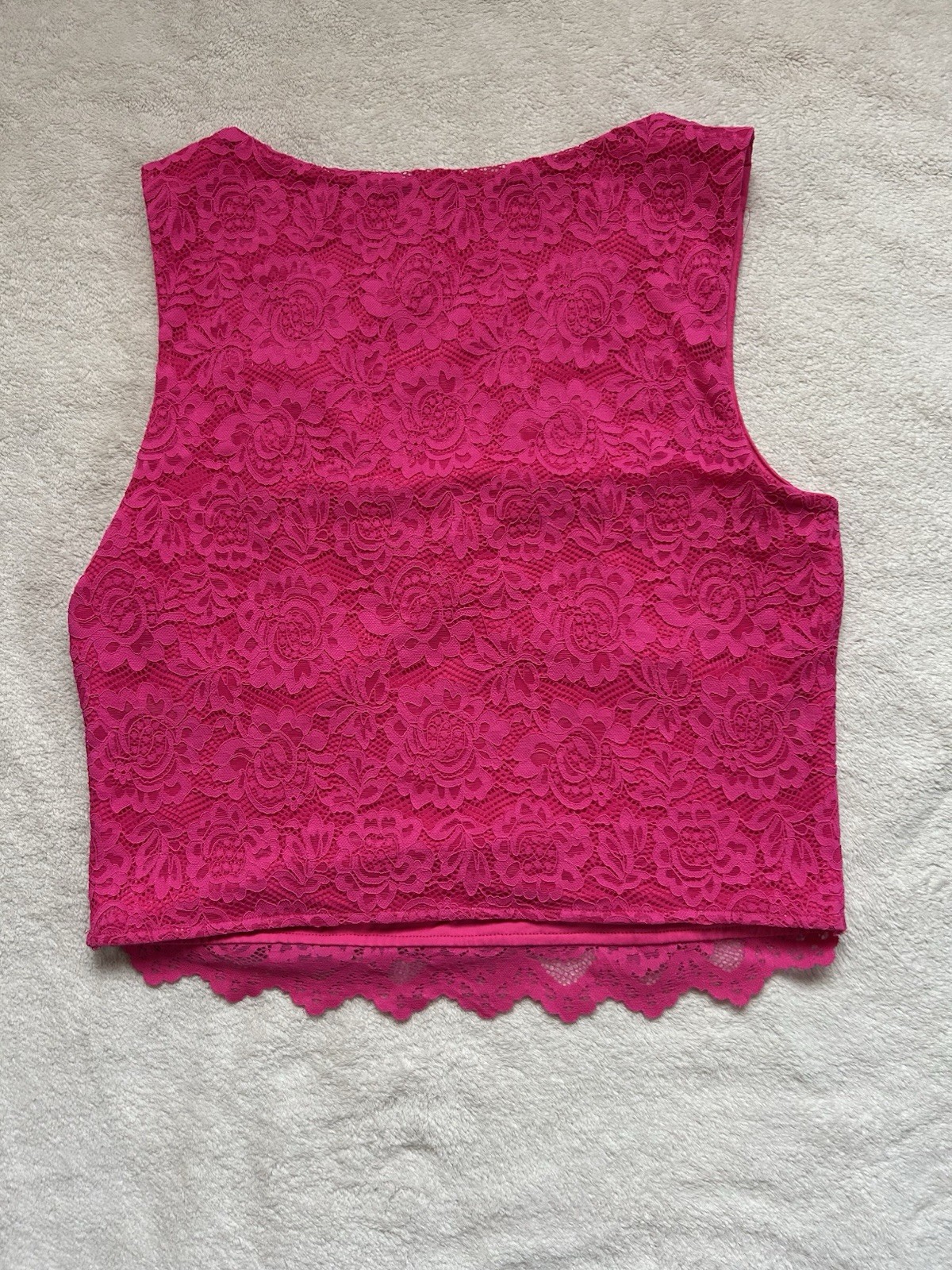 NWT REORIA V-Neck Sleeveless Lace Cropped Tank Top Size L