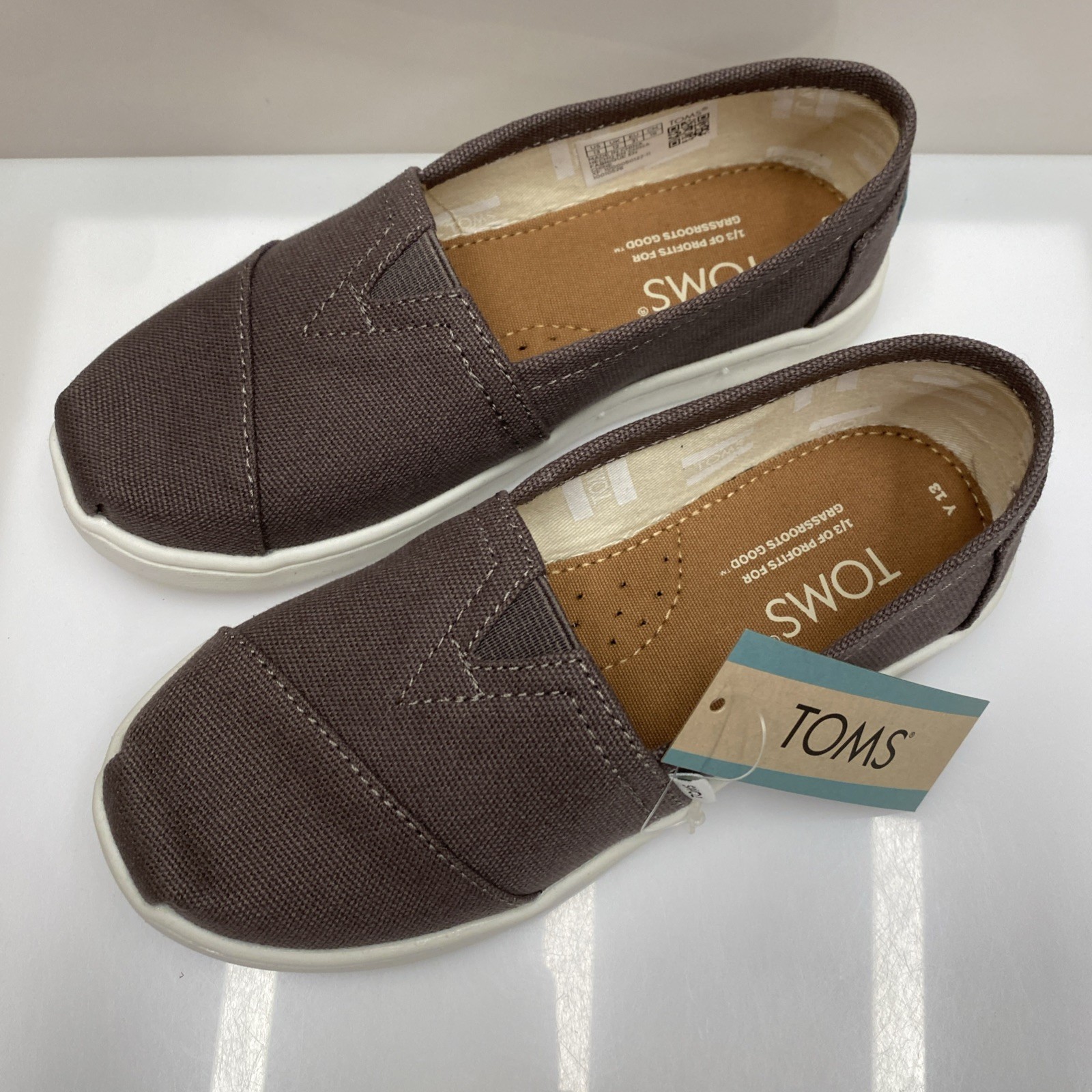 TOMS Kids Alpargata – Ash Canvas (Little Kid/Big Kid) Size 13 Y / 19 cm