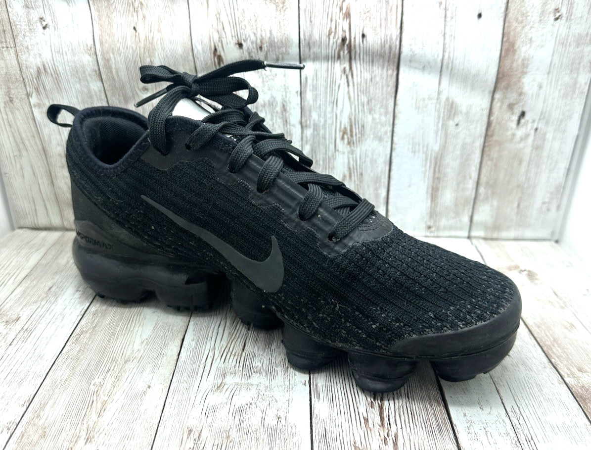 Nike Boys Air VaporMax Flyknit 3 BQ5238-001 Black Running Shoes Sz 6.5Y