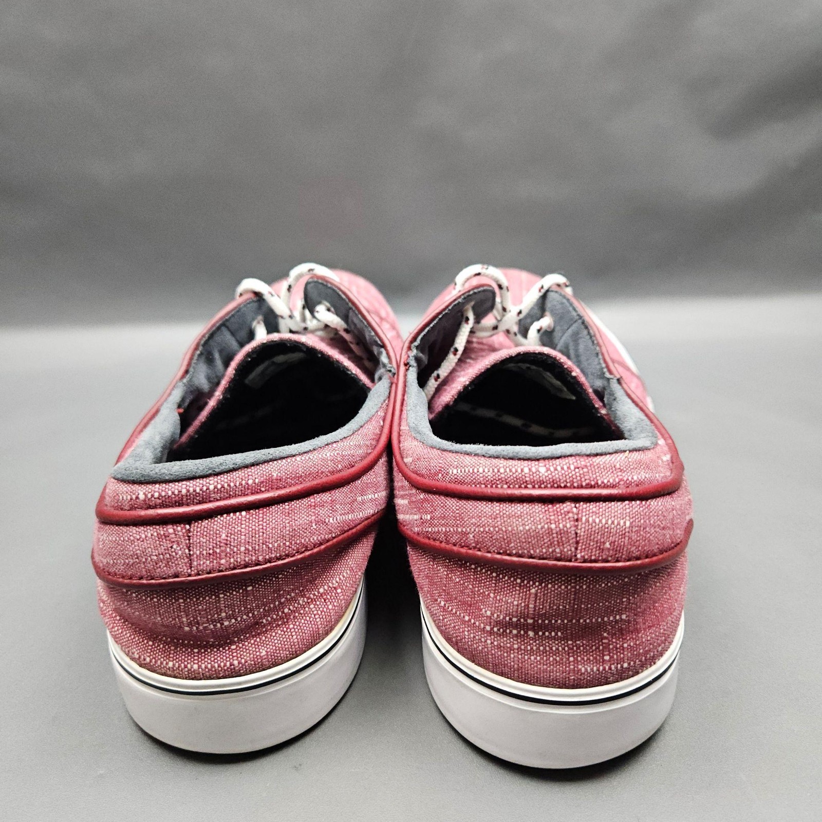 Nike SB Zoom Stefan Janoski Mens Shoes Size 13 Red Canvas Skateboard Sneakers