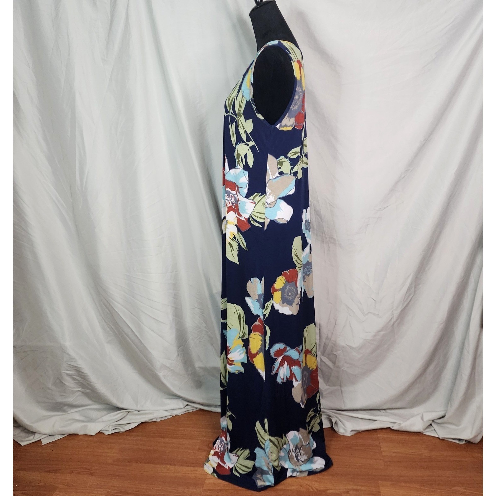 LIME N CHILI Size Medium Stretch Knit Blue Floral Floor Length Sleeveless Maxi