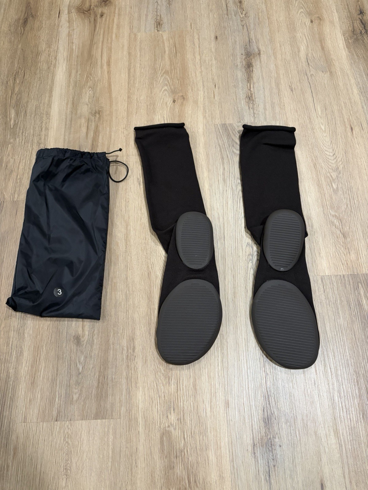 Yeezy YZY Pods; Black; New; Size 3