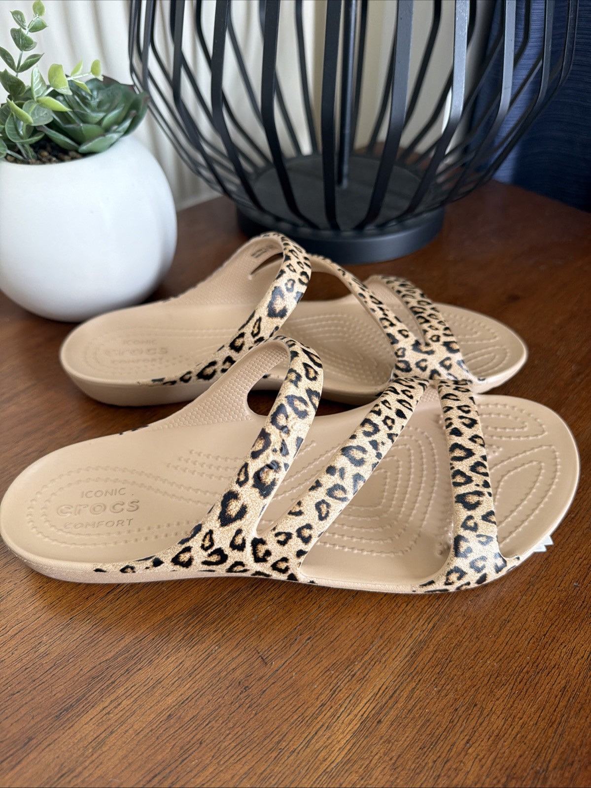 Crocs Kadee II Leopard Strappy Sandals Slides Flip Flops Comfort Women’s Size 8