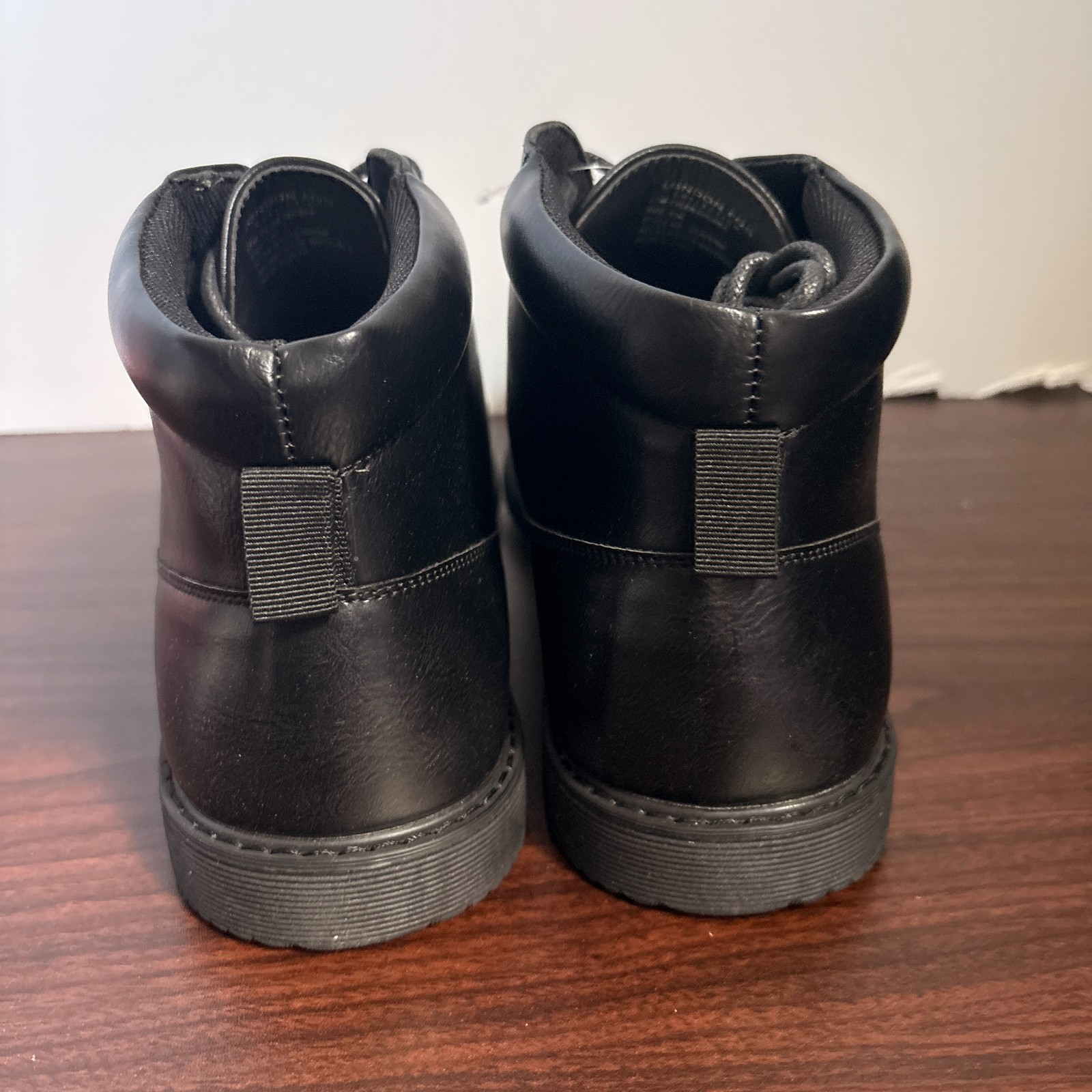 London Fog Collection Memory Foam LFM-Tyler Chukka Black Size 11M New NWT